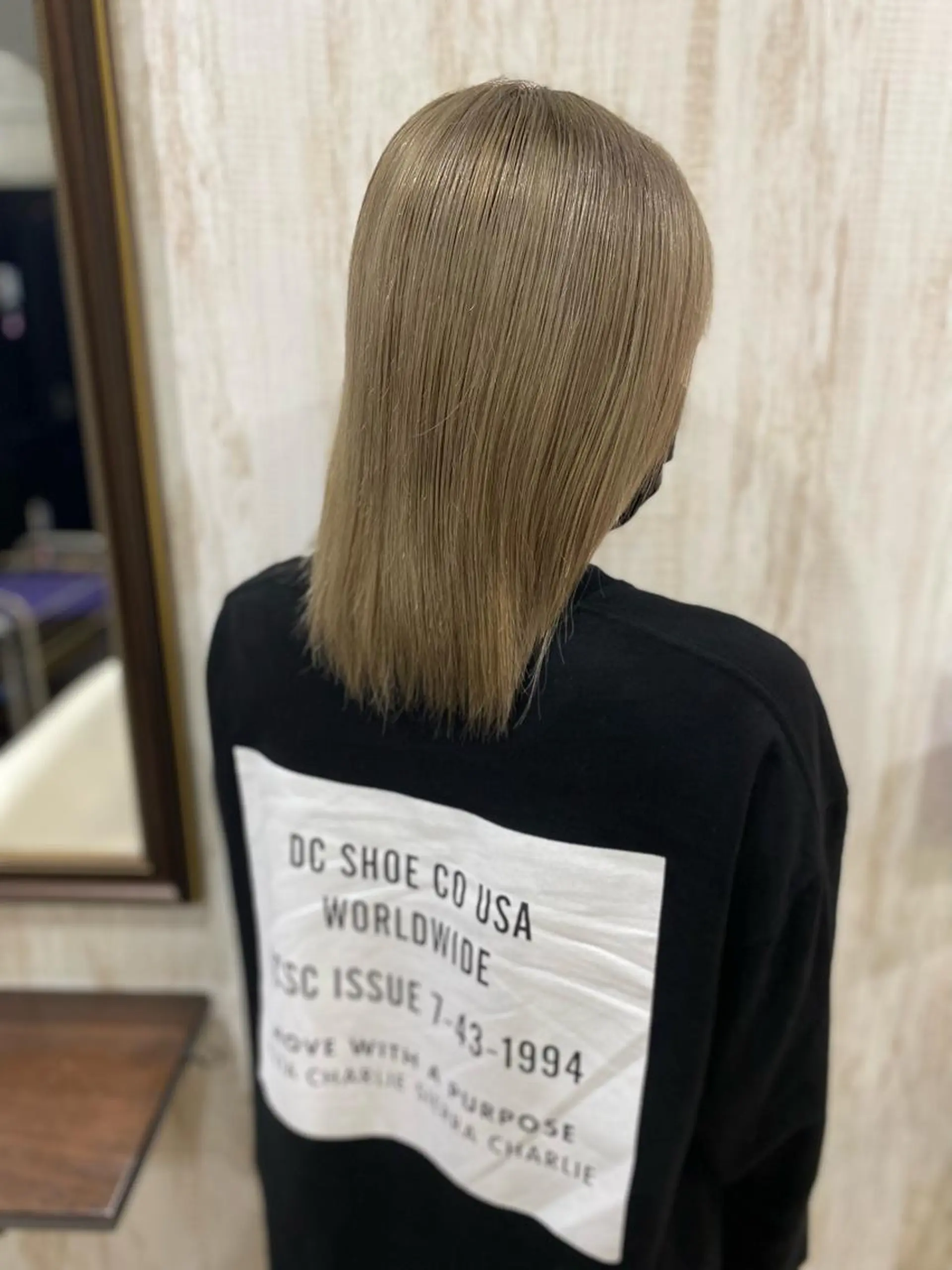 カラー white.梅田 デザインカラー🦄のヘアスタイル