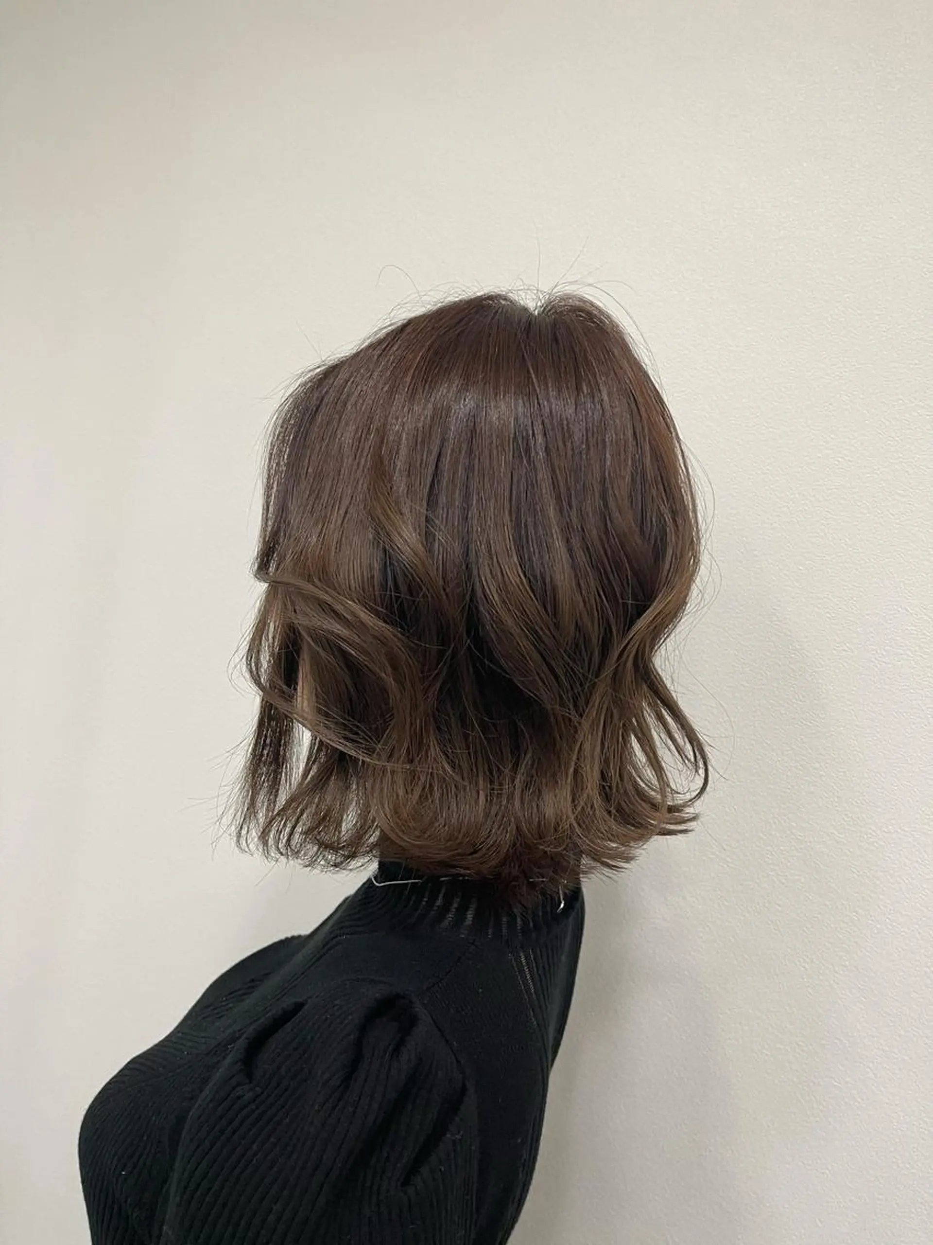 ミディアム カラー ヘアカラー トリートメント emi/髪質改善/ 韓国風/艶カラーのヘアスタイル