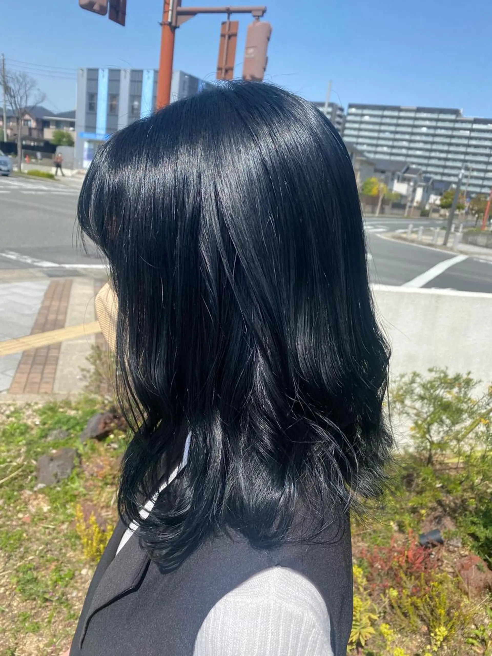 ミディアム カット ヘアカラー 岡本 梨沙のヘアスタイル