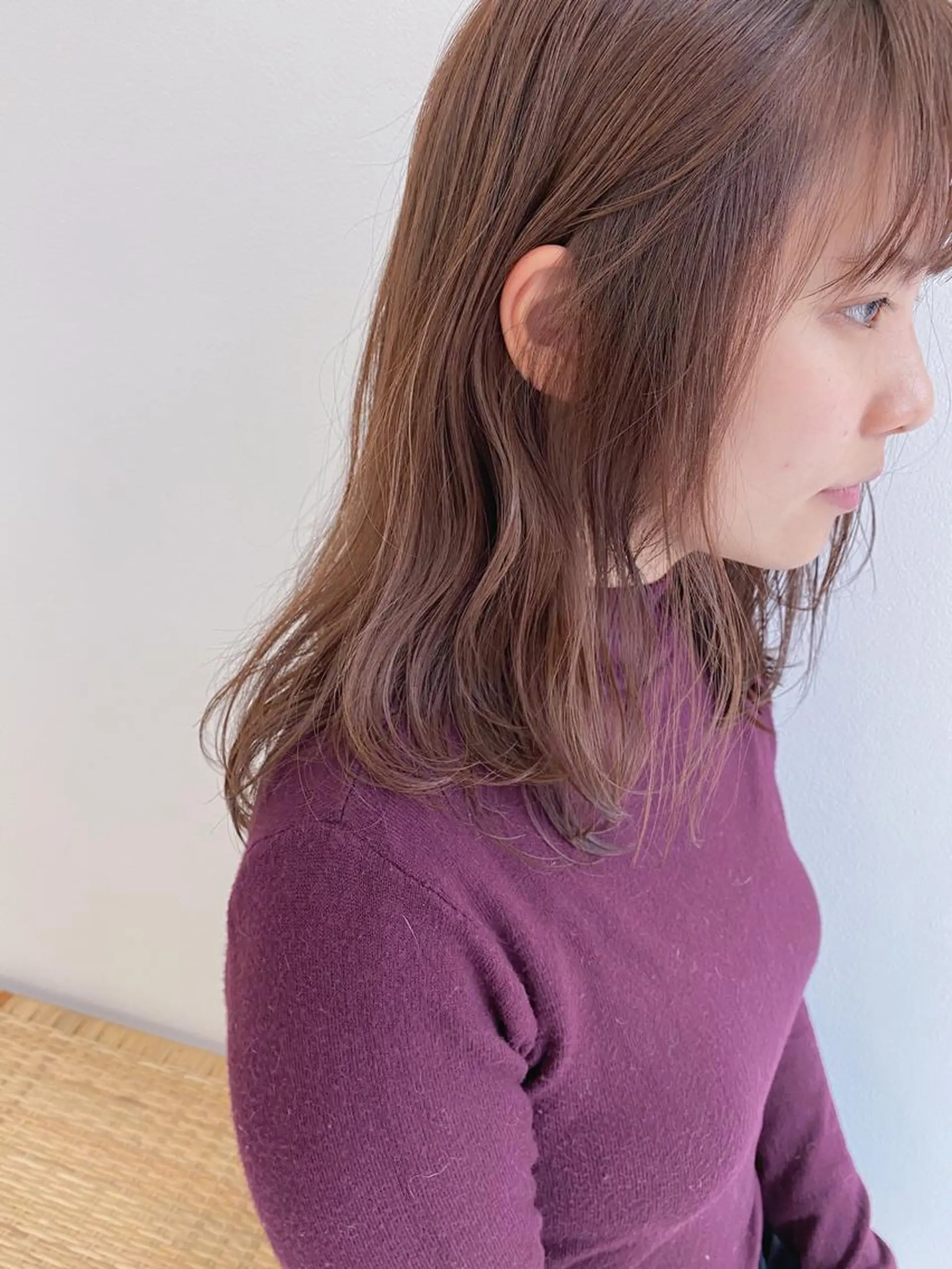 セミロング カラー 顔周りレイヤー/韓国 ブリーチminamiのヘアスタイル