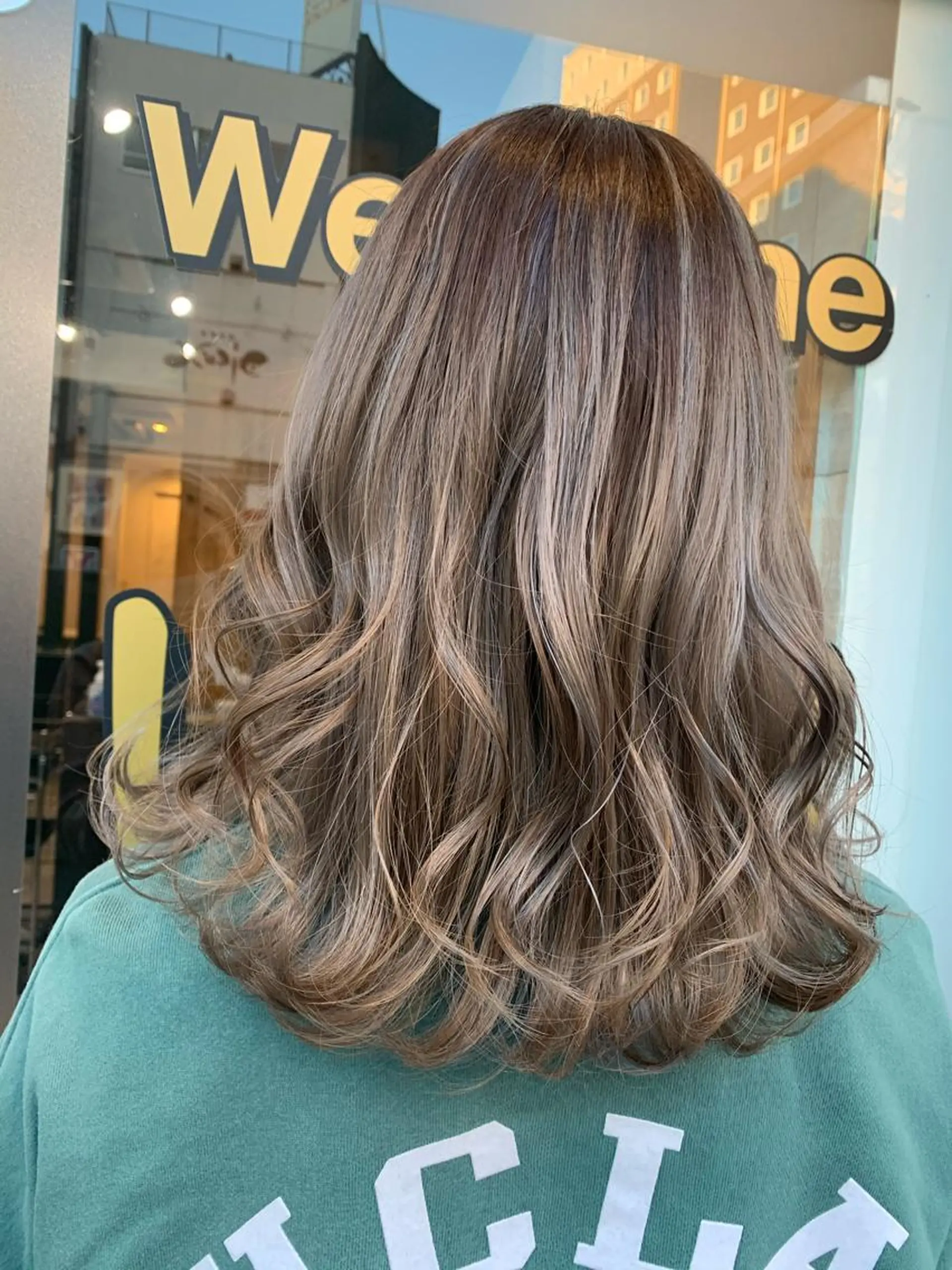 セミロング カラー パーマ ヘアアレンジ メンズ キッズ ネイル マツエク・マツパ アイブロウ 🤍韓国風レイヤー/ 艶髪🤍鳥越美羽のヘアスタイル