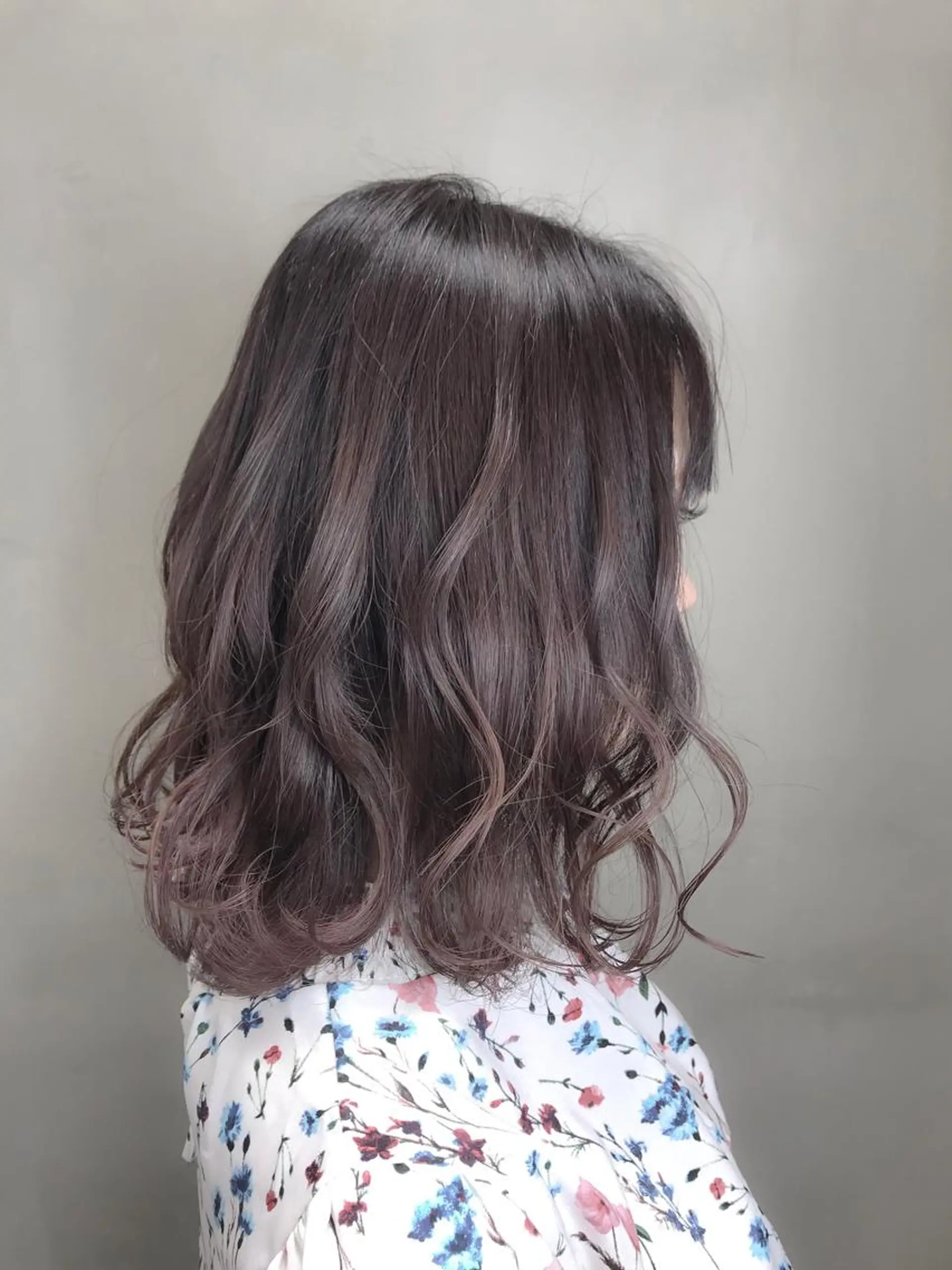 ミディアム カラー バレイヤージュ グラデーションカラー イルミナカラー ピンクカラー レイヤーカット 【透明感、艶髪】西村 有司のヘアスタイル