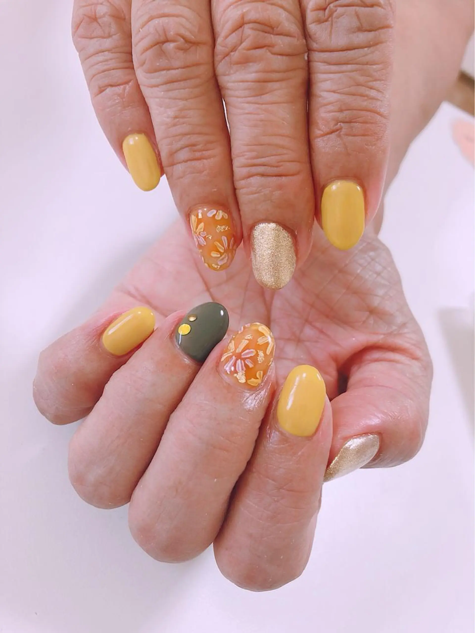 ネイル アートネイル 長さ出し フットネイル グリーン ニュアンスネイル Lily Roseスタッフ一同のマツエク・マツパデザイン