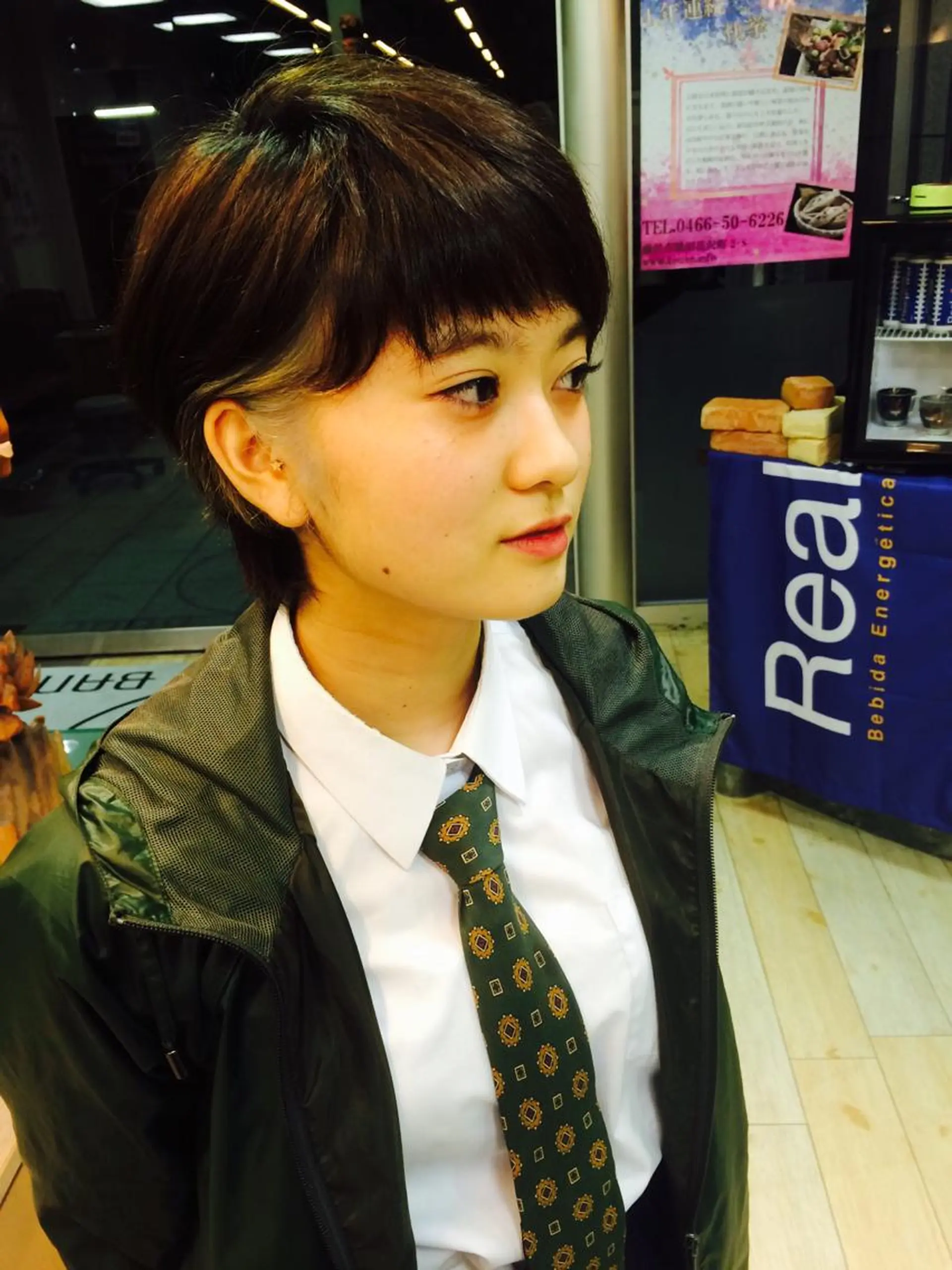 カラー アッシュ ブリーチ ホワイトアッシュ 平尾 拓也のヘアスタイル