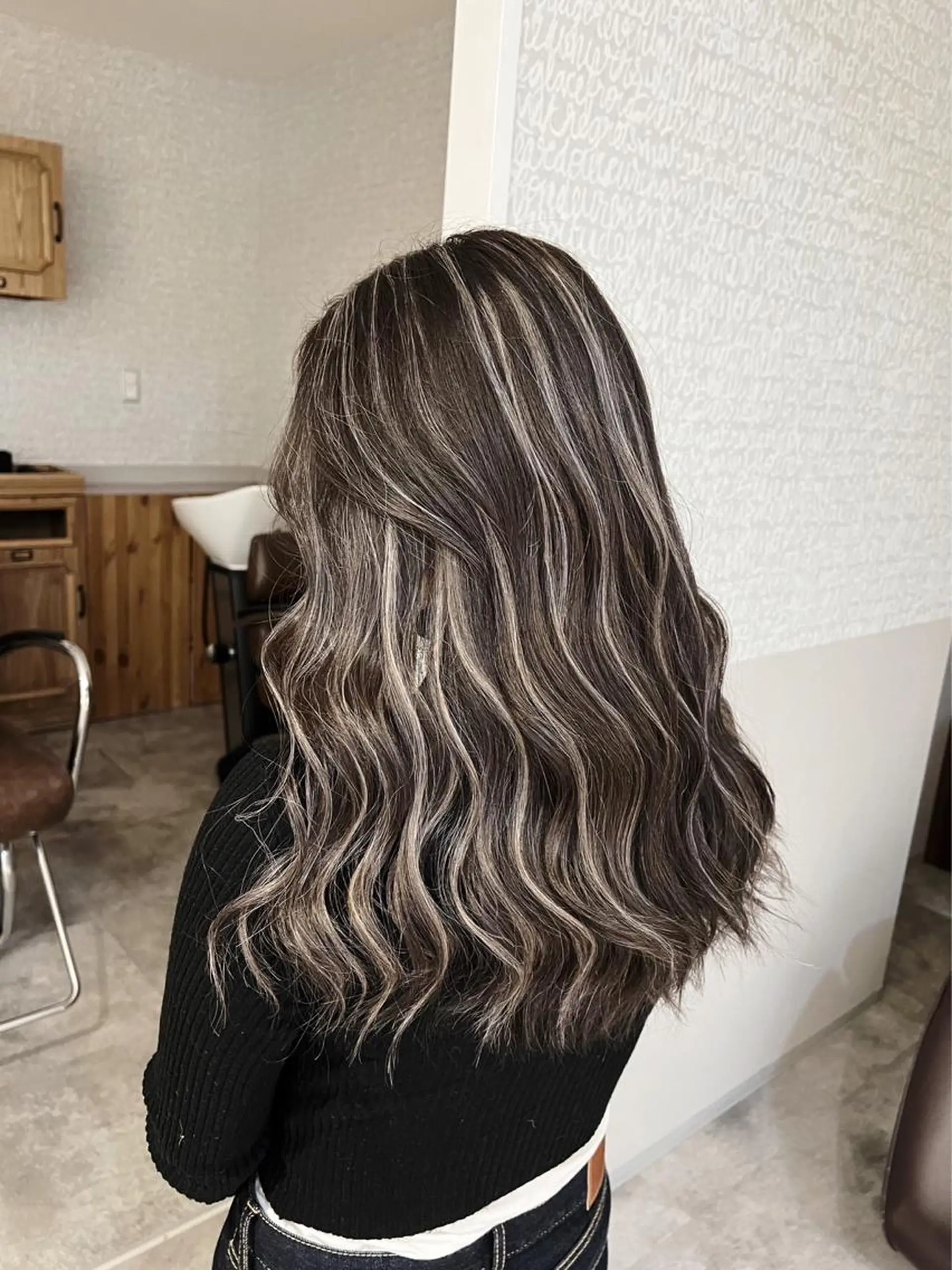 セミロング カラー ダークグレー ダークグレージュ グレージュ ハイライトカラー ハイライト ヘアカラー トリートメント ROBIN所属・指名数No.1 /NAOYAのヘアスタイル