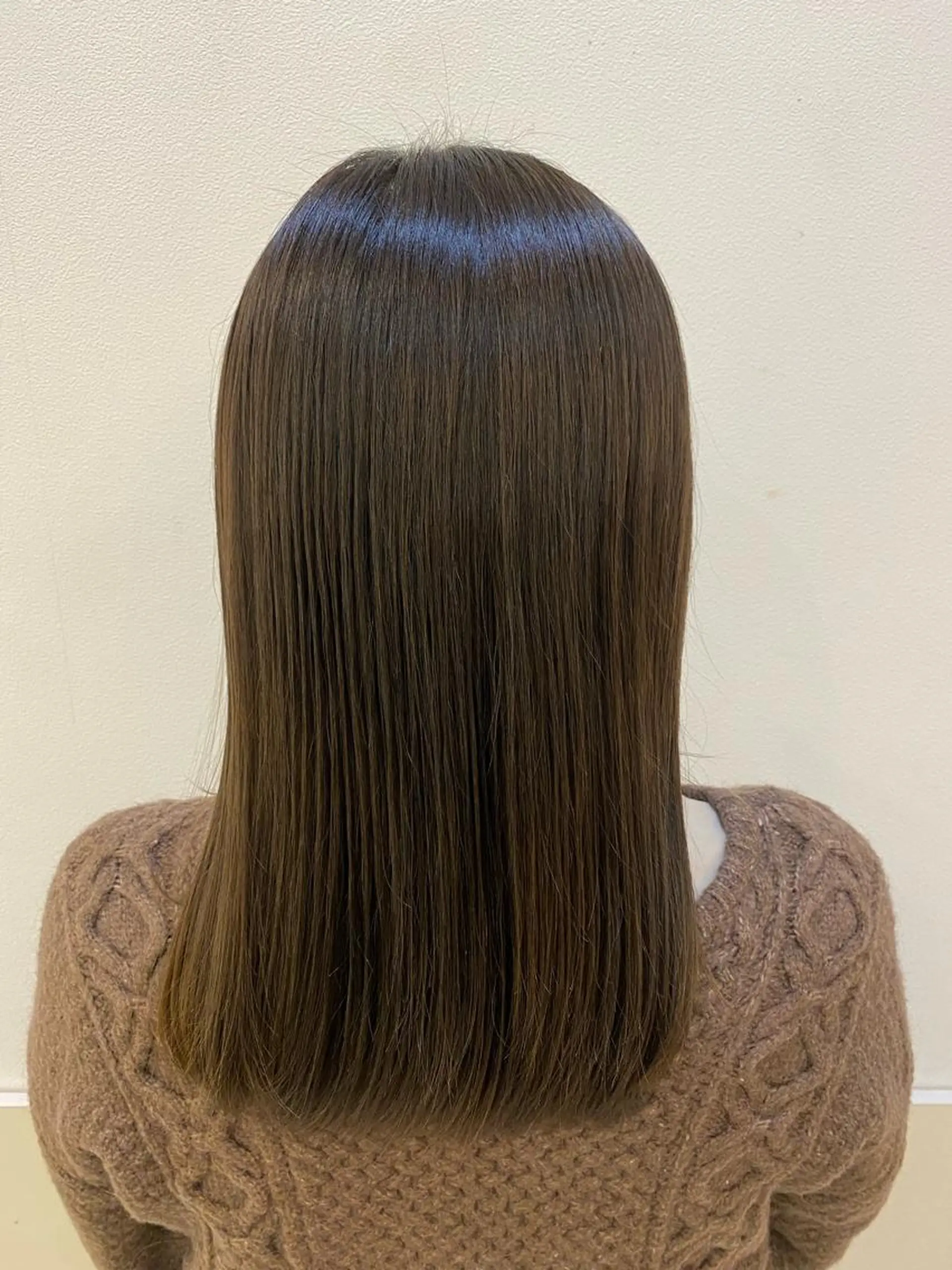 セミロング カット 縮毛矯正 たけだゆめ ダブルカラーのヘアスタイル