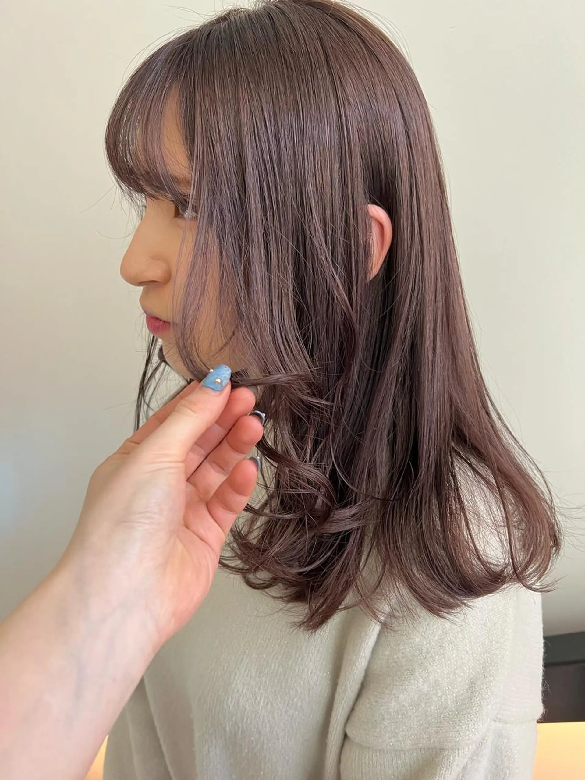 セミロング カラー ベージュカラー ブリーチ ピンクカラー ピンクベージュ 顔周りカット/透明感 カラー✂️MEIのヘアスタイル