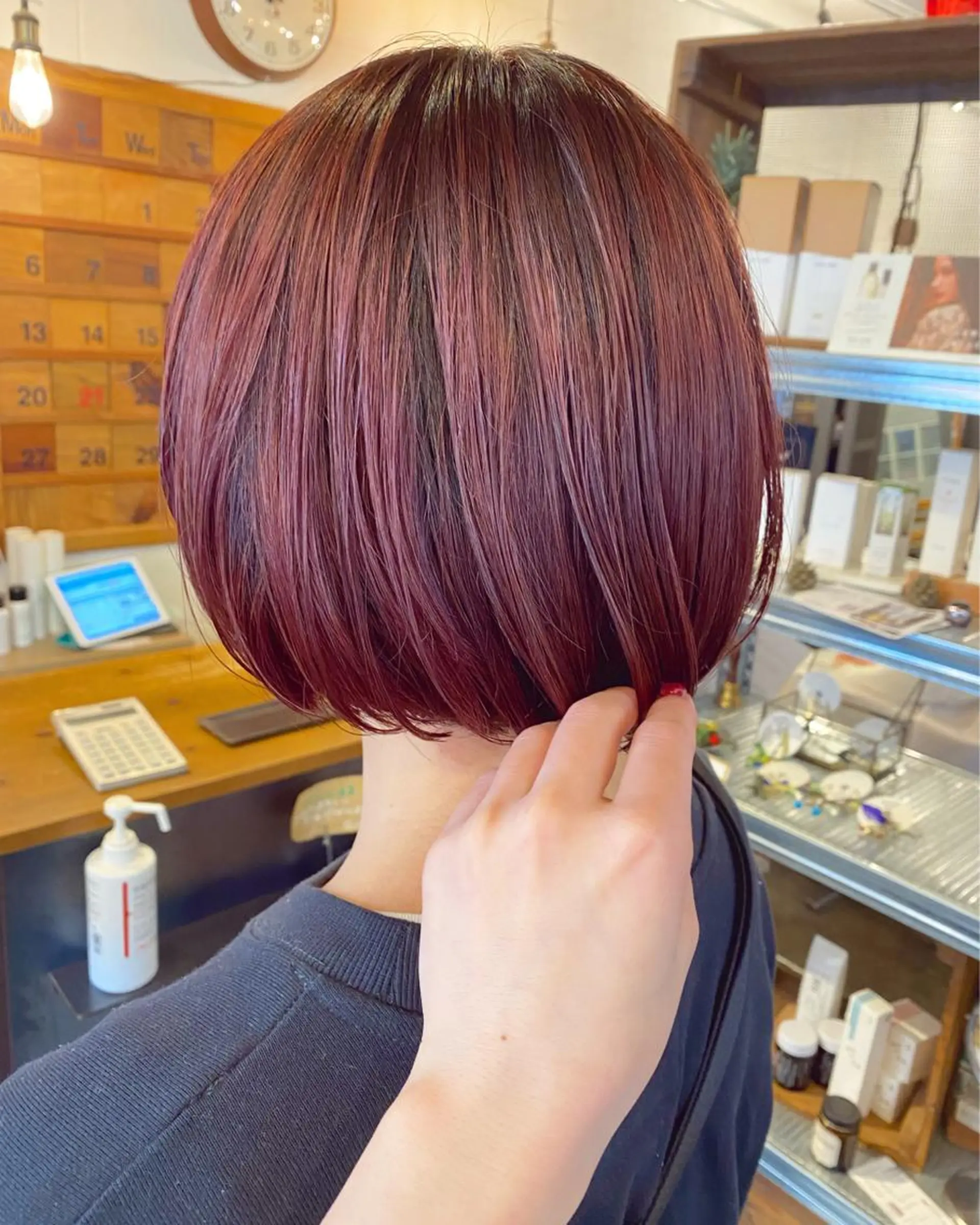 カラー ブリーチ ピンクカラー slow✂︎ 矢野芹奈のヘアスタイル