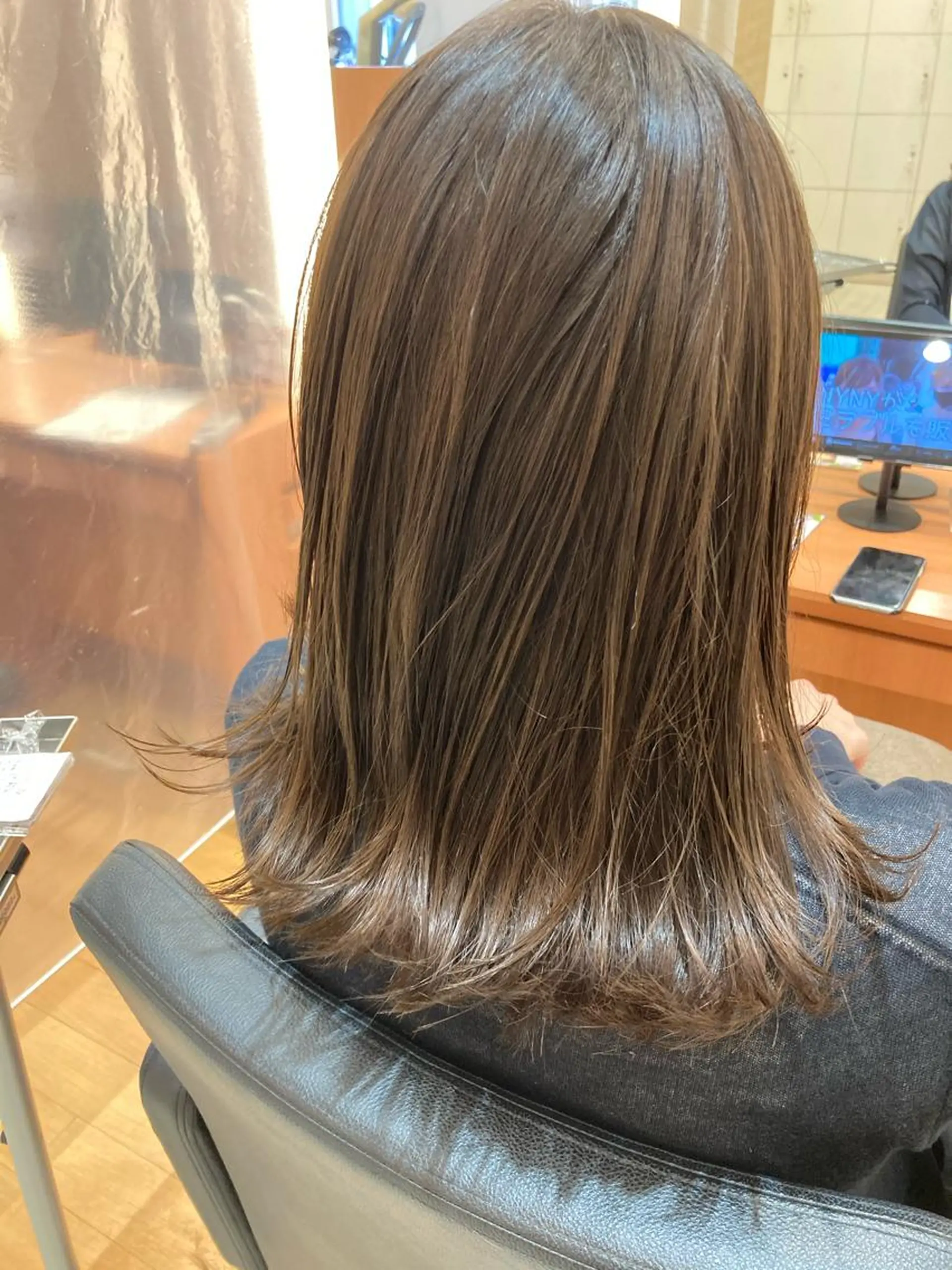 セミロング カラー 透明感カラー グレージュ 田中 あかねのヘアスタイル