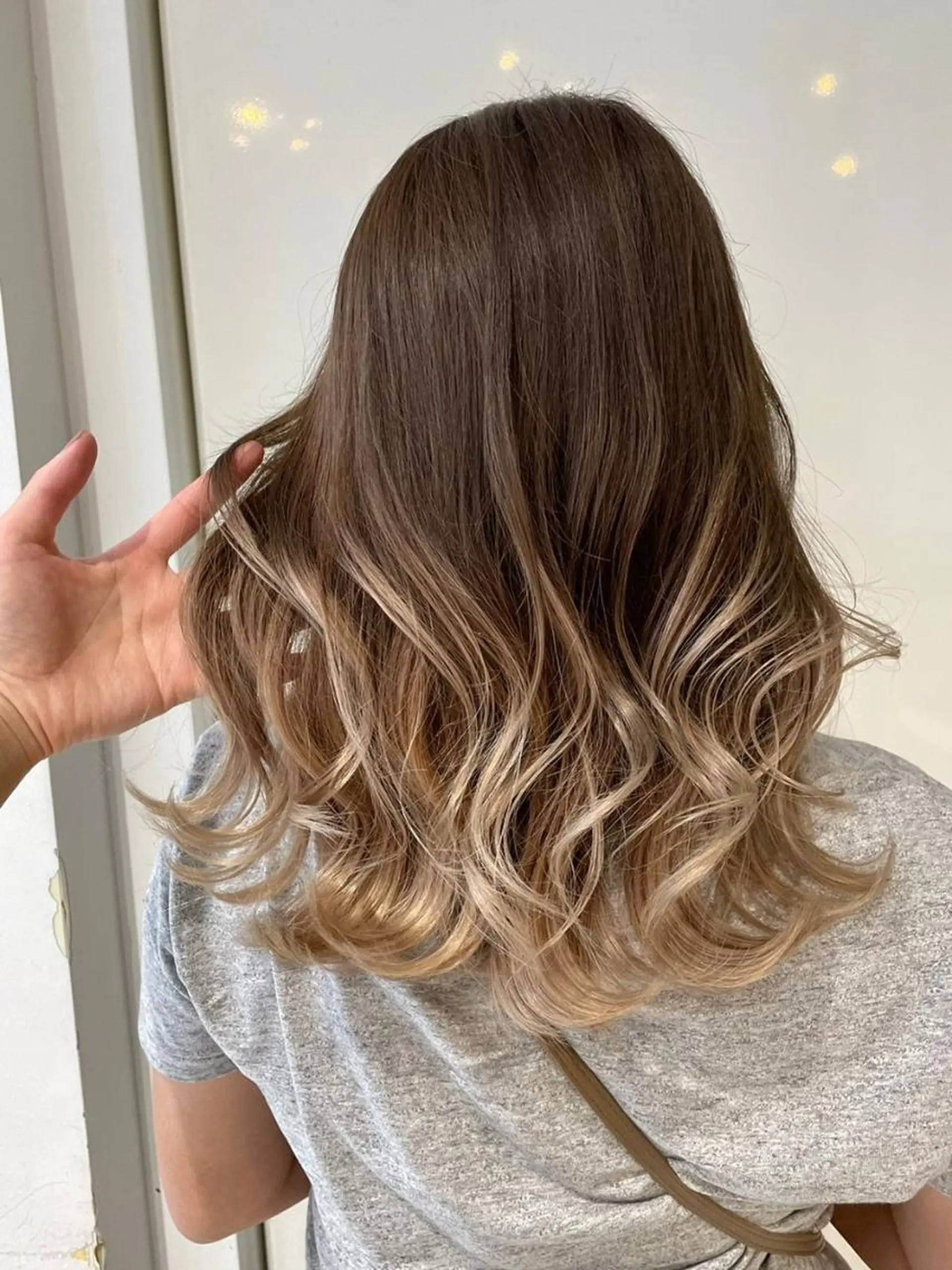 カラー ヘアアレンジ ロング カット ヘアカラー トリートメント 公式 Ease by amble luxeのヘアスタイル