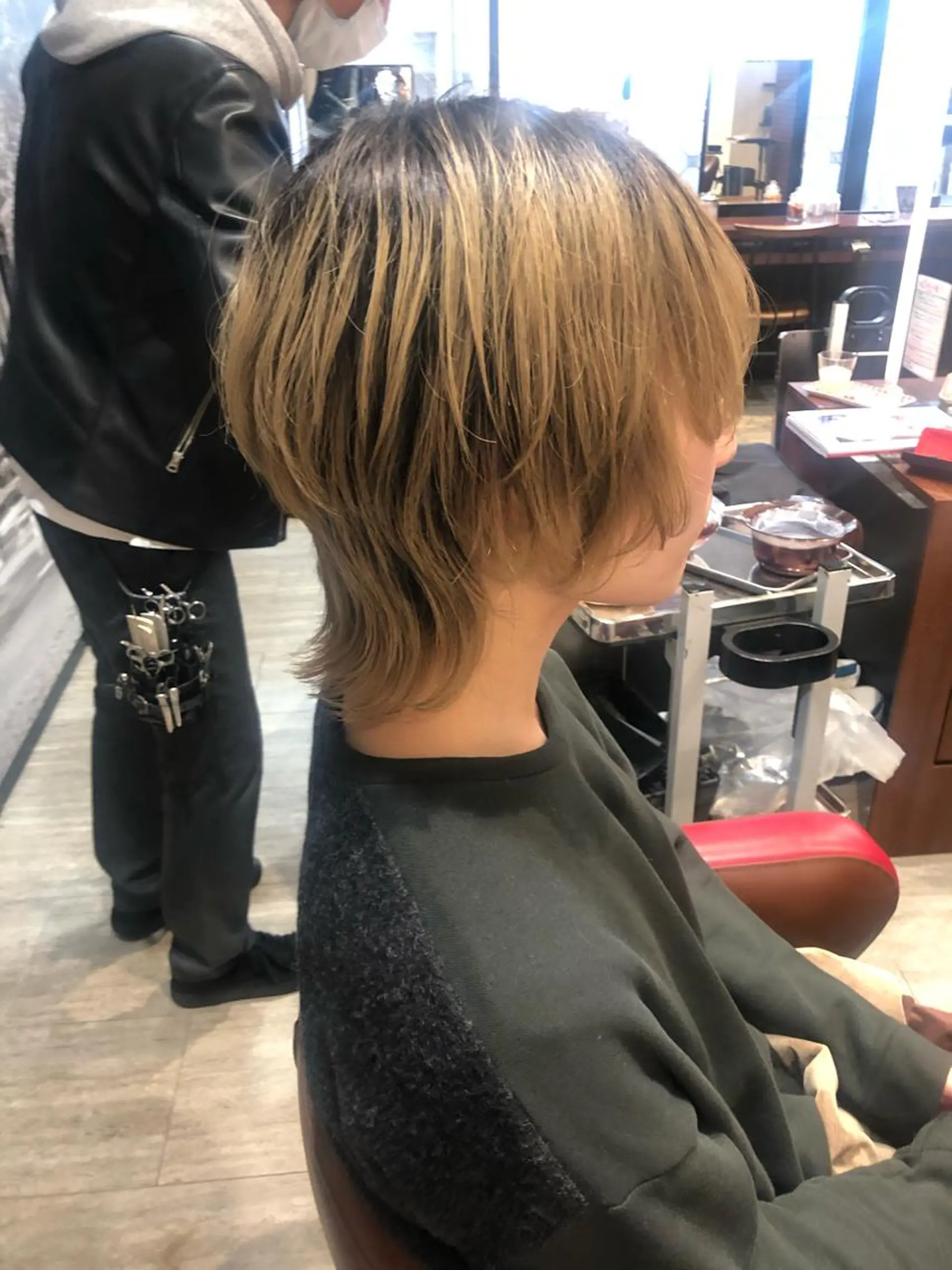 メンズ ウルフカット／吉村 桃子のヘアスタイル