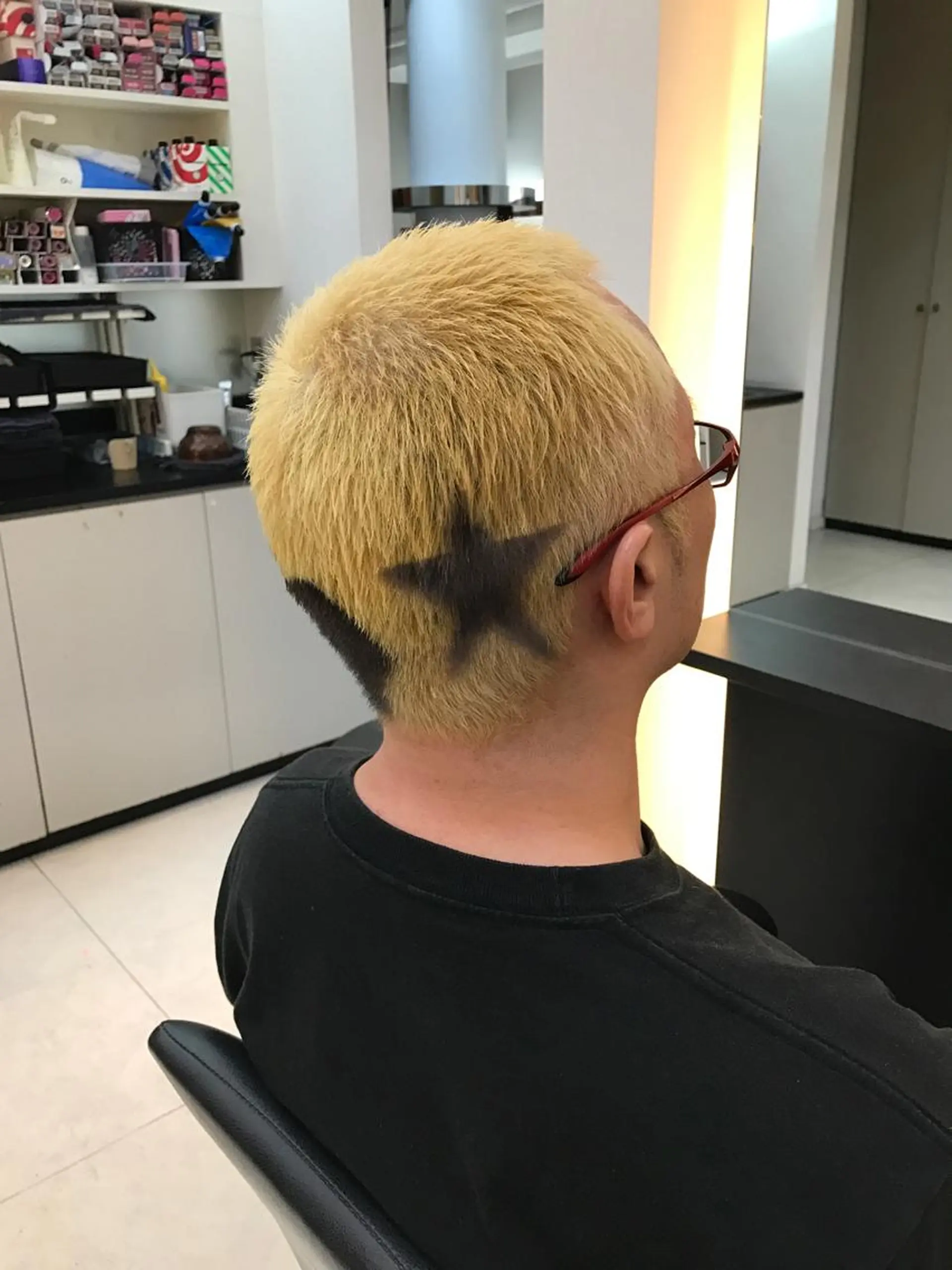 ショート カラー メンズ 國井 慎吾のヘアスタイル