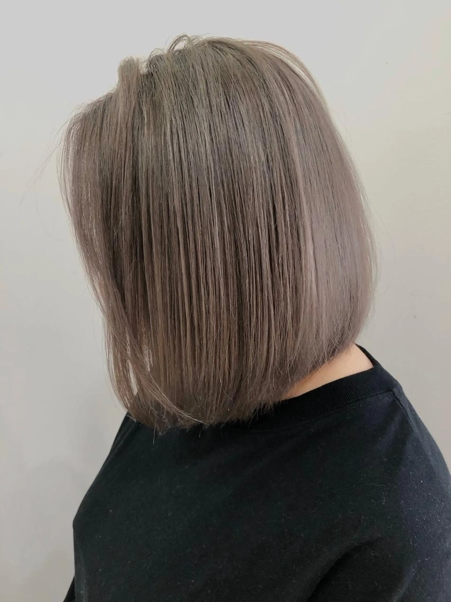 ショート カラー グレージュ カラーサロン ビスカリアのヘアスタイル