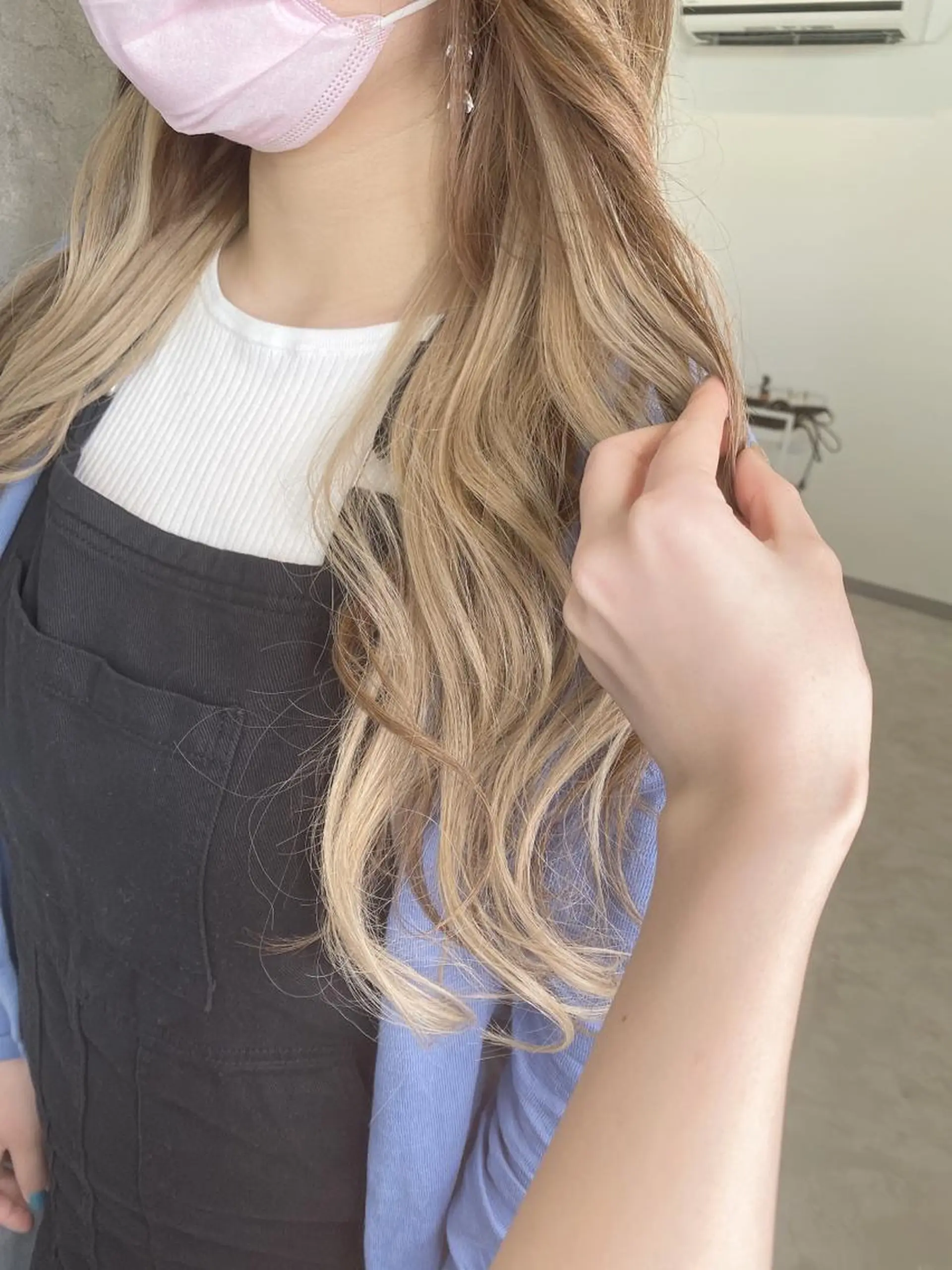 ロング カラー シールエクステ アッシュ インナーカラー エクステ レイヤーカット エクステ エクステサロン GRIZZのヘアスタイル