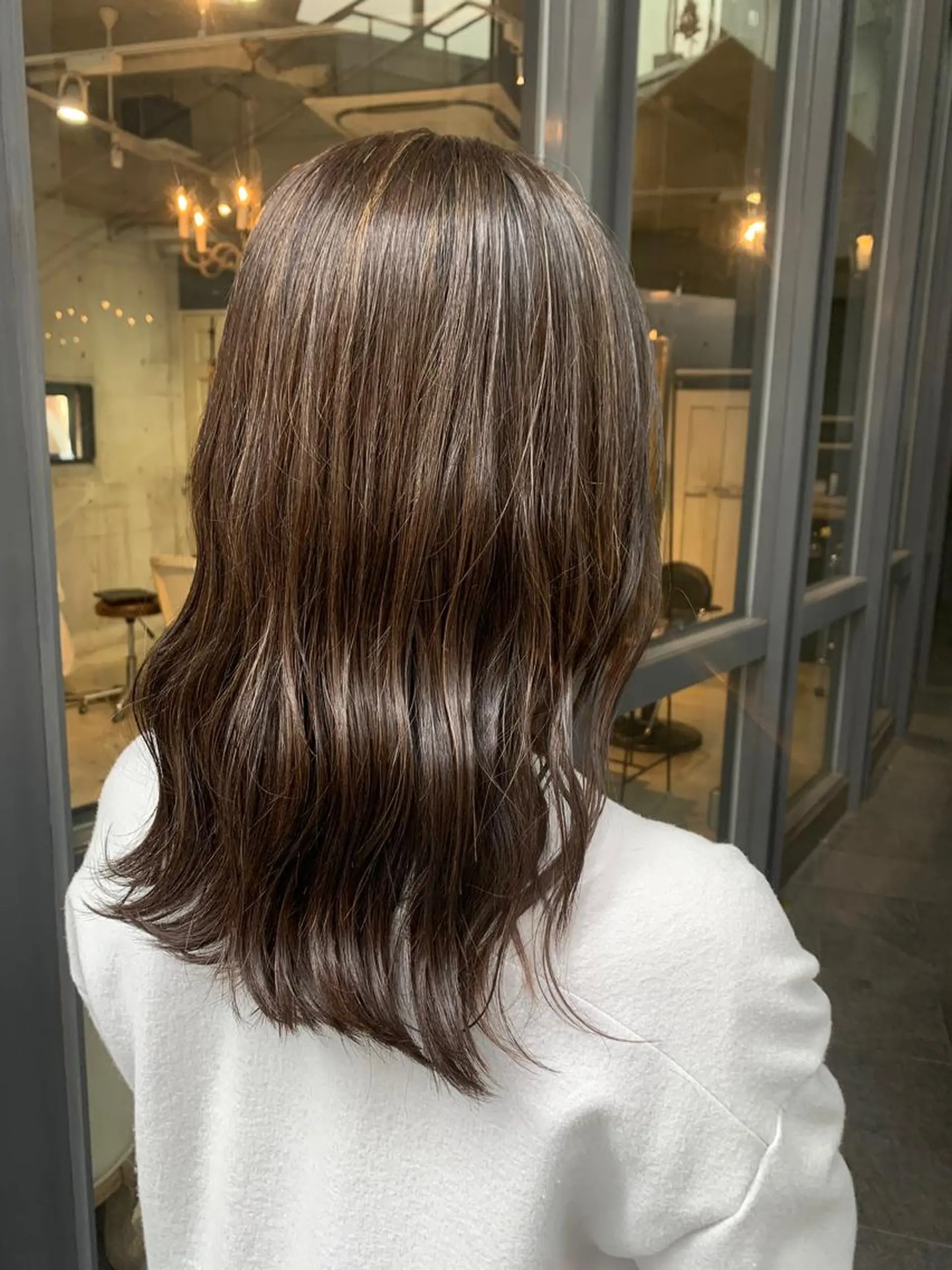 ミディアム カット ヘアカラー トリートメント マネージャー八尾 裕一郎のヘアスタイル