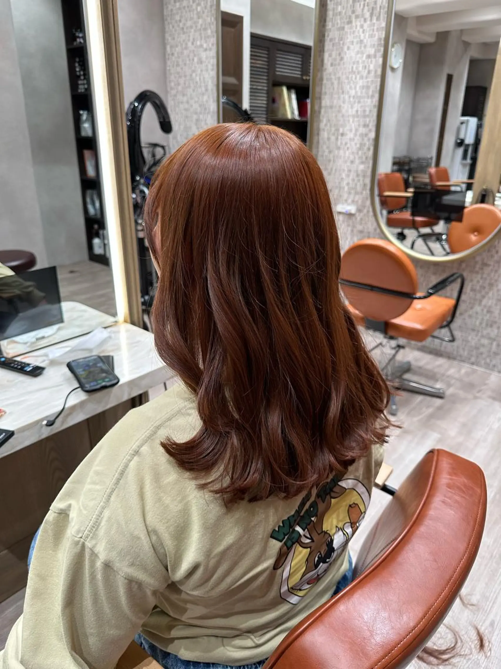 ロング カラー ブリーチ ブラウンカラー ダブルカラー ブリーチなしカラー オレンジ 古川 真衣のその他イメージ