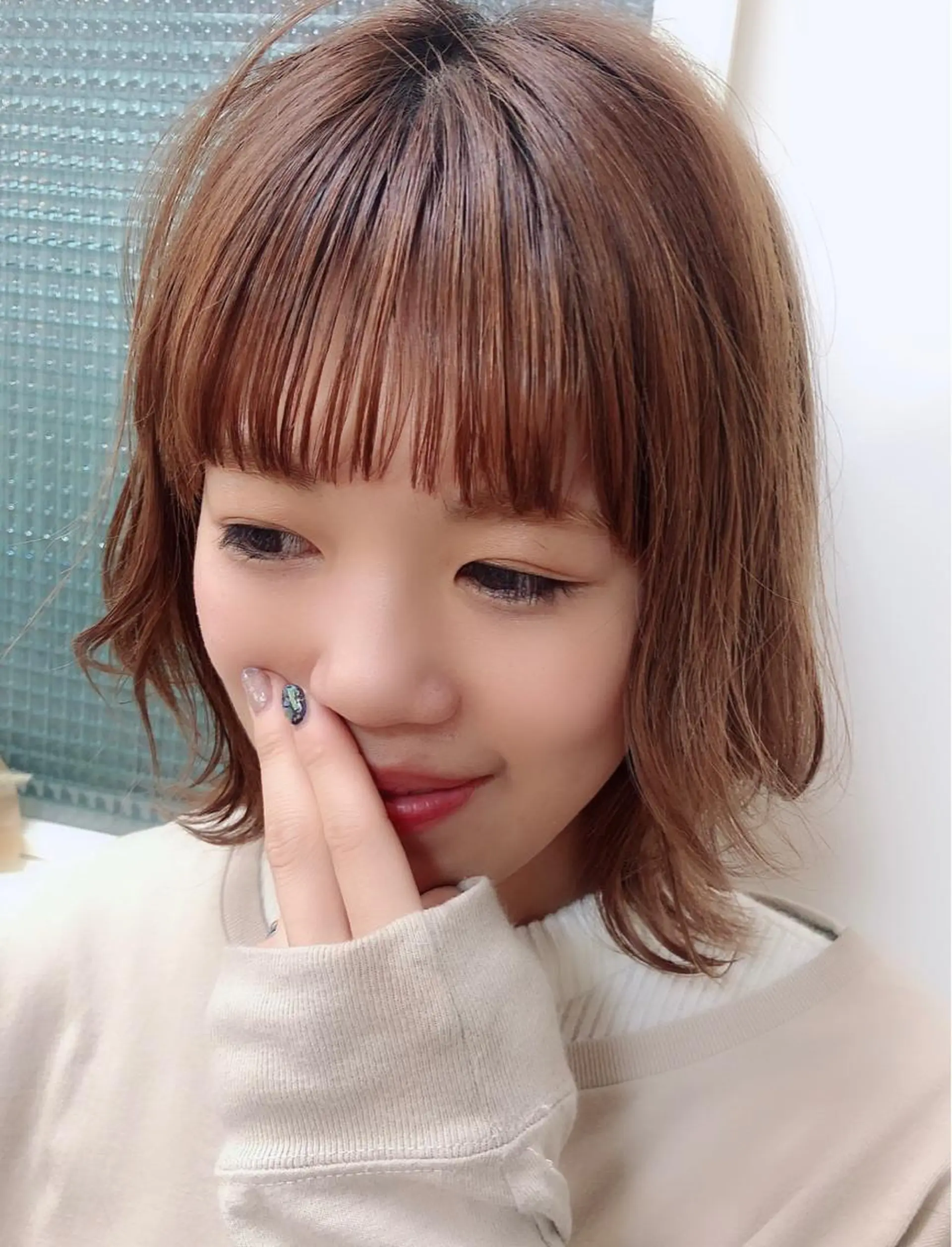 ミディアム カラー レイヤーカット カット ヘアカラー 齋藤 咲のヘアスタイル