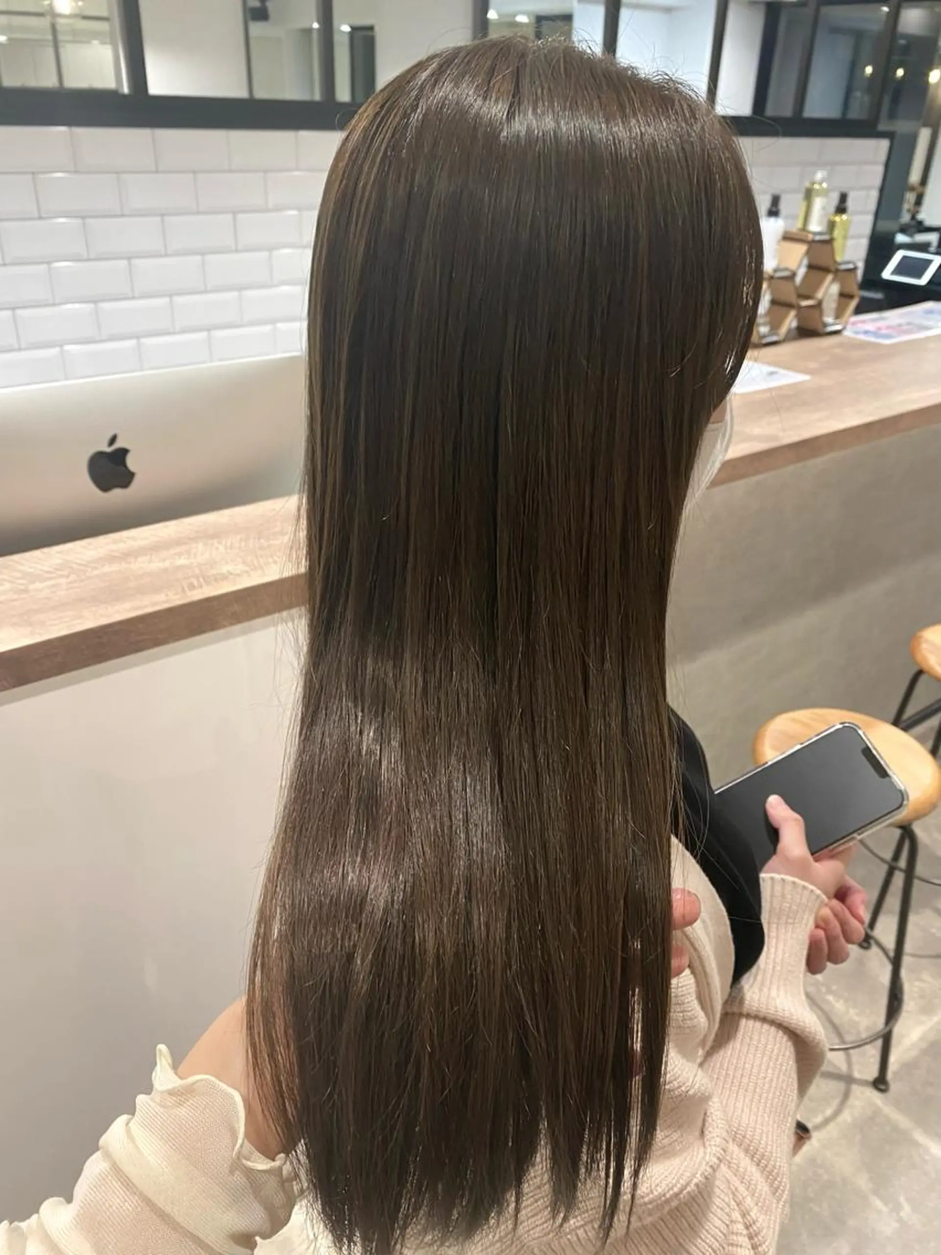 ロング カラー アディクシーカラー 透明感カラー カット トリートメント 髪質改善/艶カラー 🎀レイヤーカットのヘアスタイル