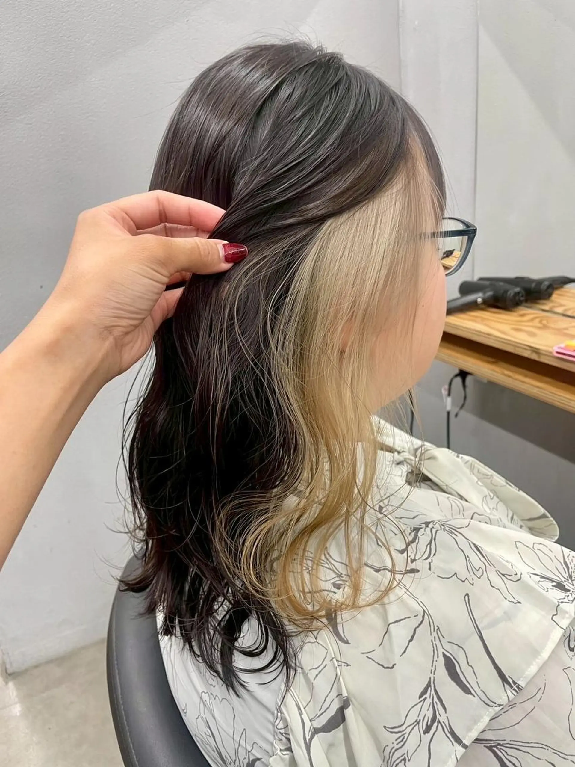 ロング N 【エヌ】のヘアスタイル