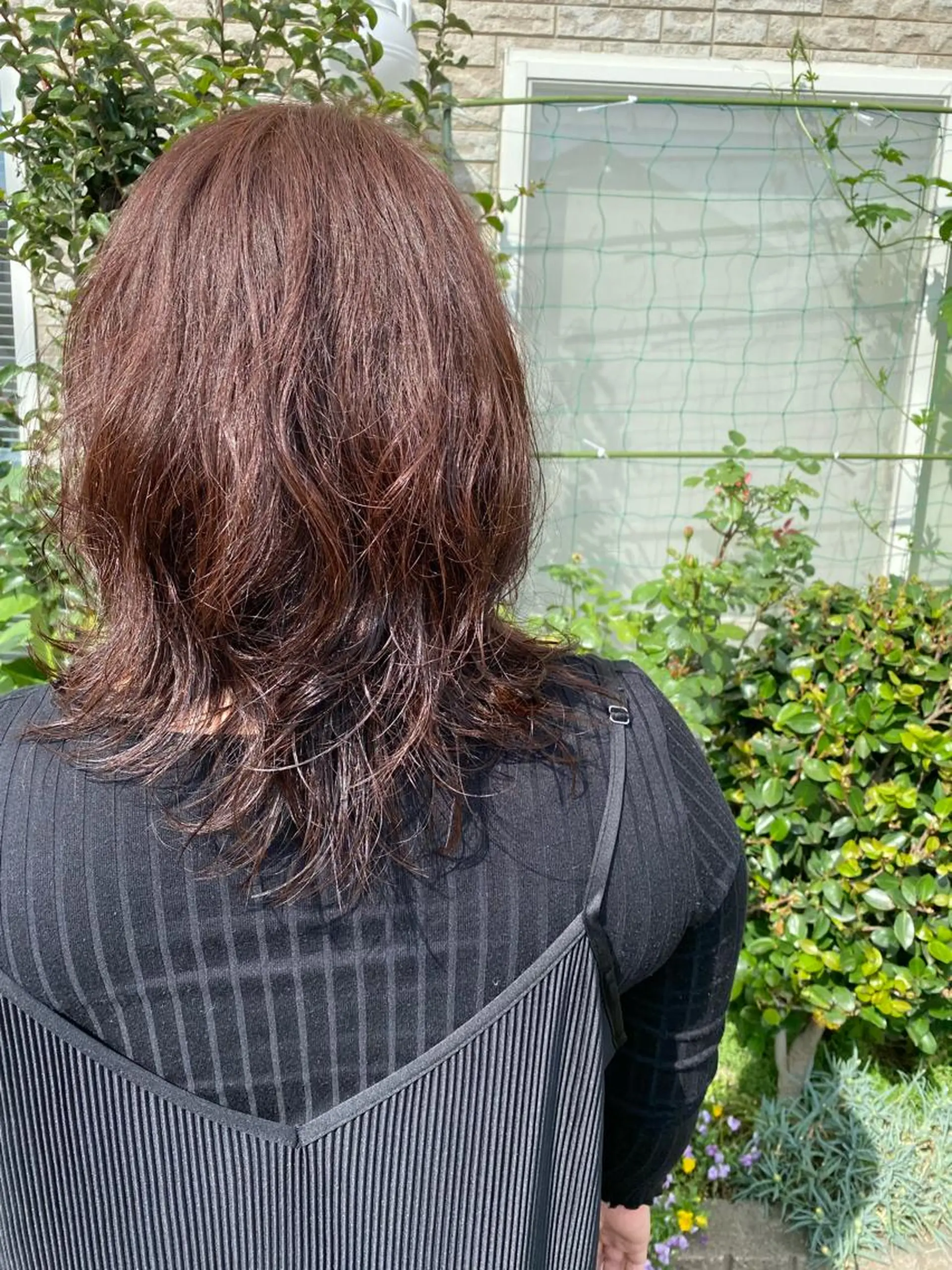 ミディアム ミディアムパーマ レイヤーカット カット ヘアカラー トリートメント 永沼 真依のヘアスタイル