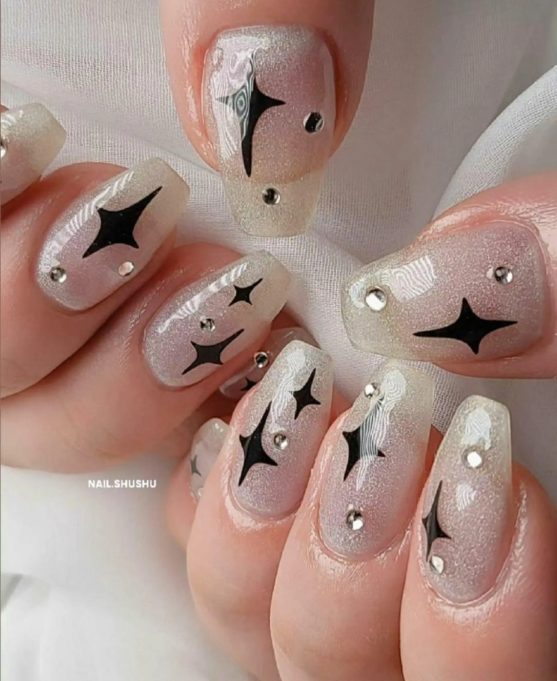 ネイル 持ち込み ニュアンスネイル ワンカラーネイル シンプルネイル 夏ネイル 3dパーツ/流行り 👧shushu❤️のネイルデザイン