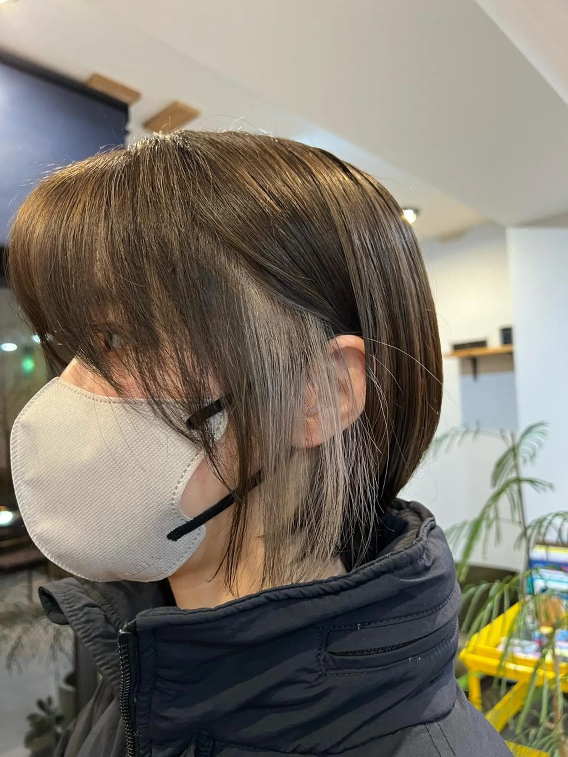 ショート カラー グレージュ moe .のヘアスタイル