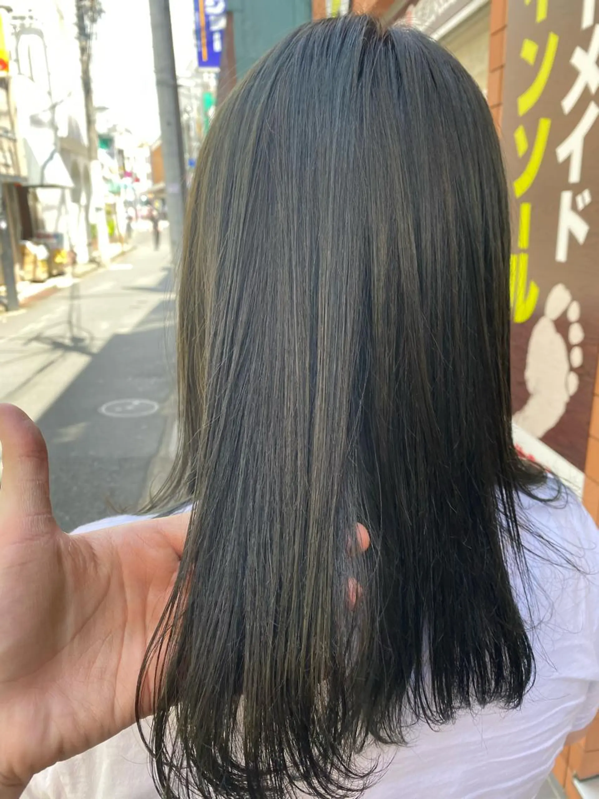 カラー 透明感ブリーチ ハイトーンウエダのヘアスタイル