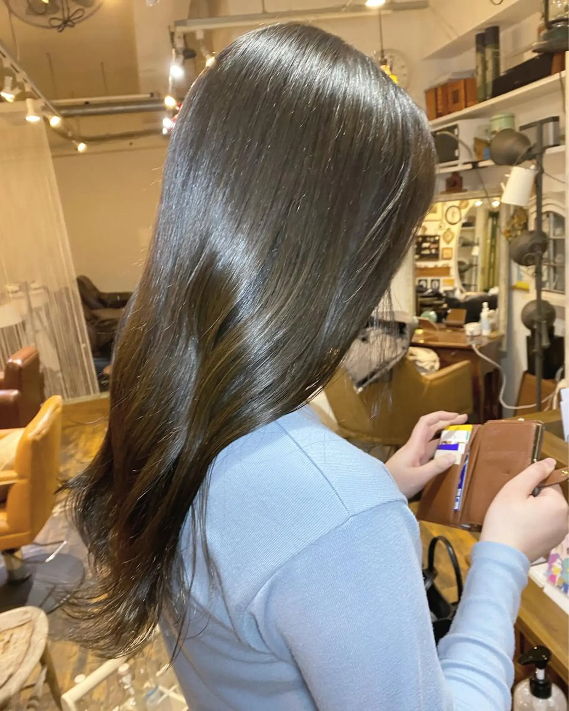 ロング カラー グレージュ オリーブグレージュ オリーブグレー SALOWIN二子玉川South店所属・AYANO ／レイヤー／オリーブのヘアスタイル