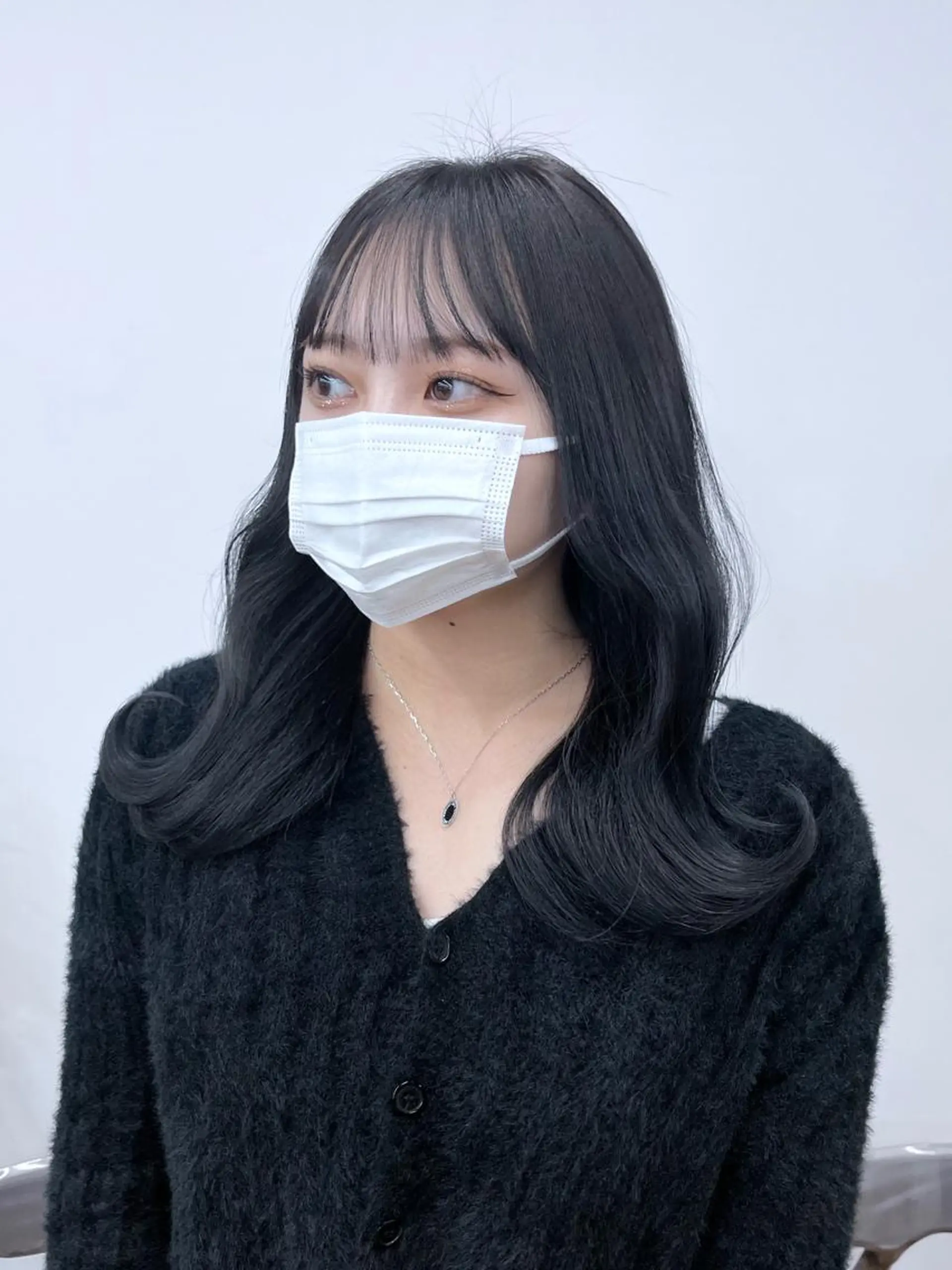 ミディアム カラー パーマ ヘアアレンジ メンズ キッズ ネイル マツエク・マツパ アイブロウ メンズインナーカラー メンズ韓国風 黒髪 ブルーカラー ブルーブラック カット ヘアカラー トリートメント 渋谷レイヤーカット❌ 縮毛矯正専門/武田涼のヘアスタイル