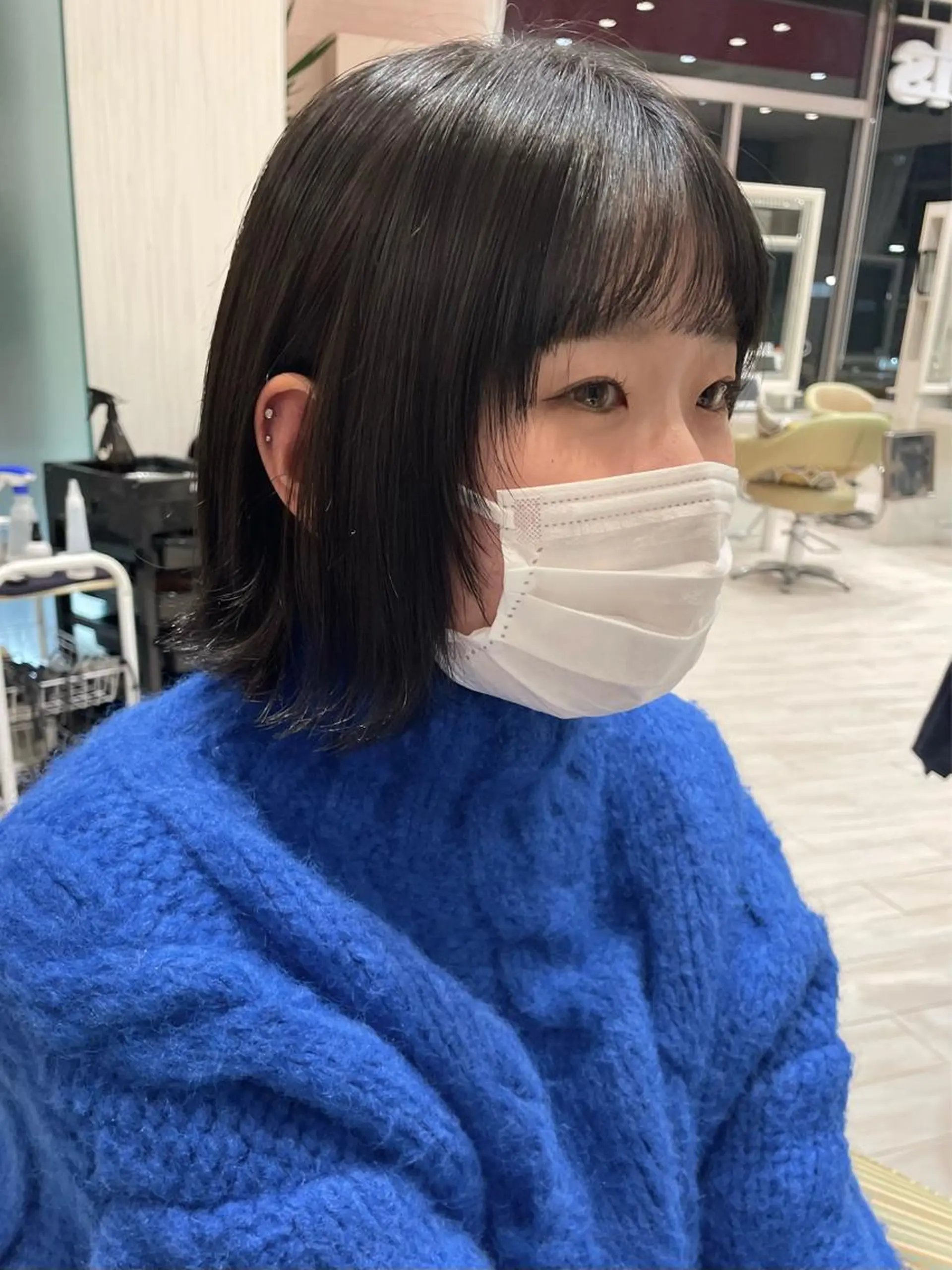 ショート カラー レイヤーカット ウルフカット 飯塚 愛美のヘアスタイル
