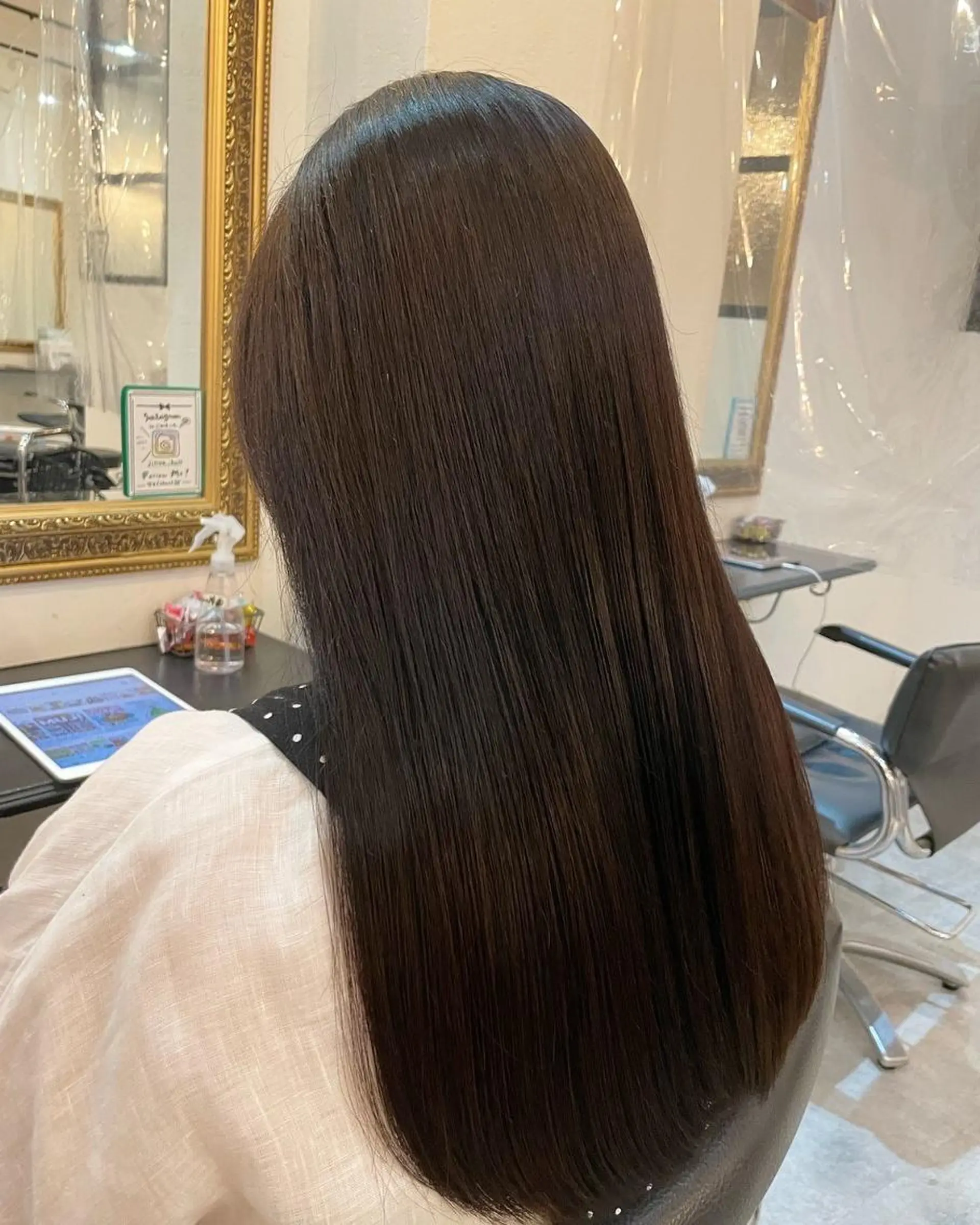 ロング カラー ヘアアレンジ パーマ アディクシーカラー アッシュ バレイヤージュ ベージュカラー ブリーチ N° +aero 横浜のヘアスタイル