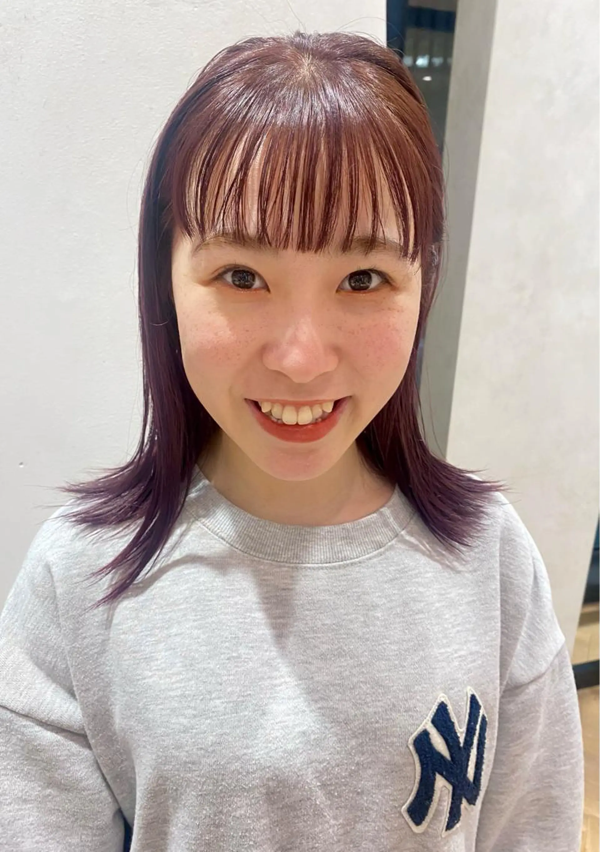 ミディアム カラー ラベンダーカラー 増井 彩乃のヘアスタイル