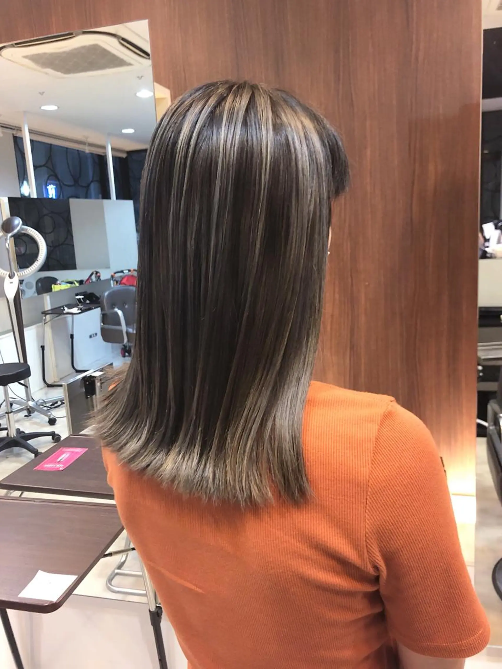 セミロング カラー ✨楠木 愛理✨のヘアスタイル