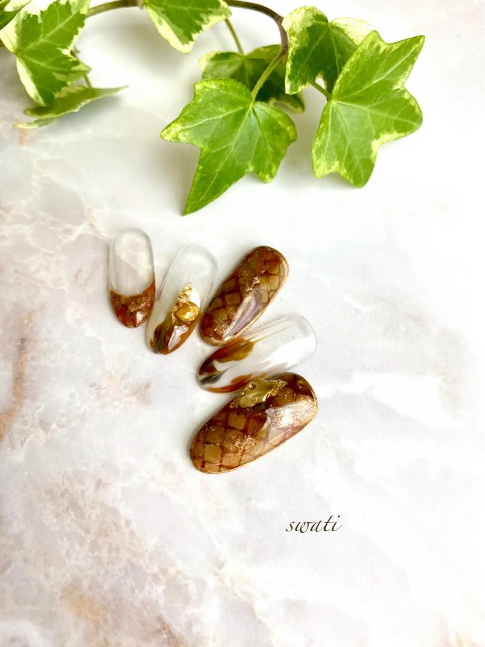 ネイル アートネイル ニュアンスネイル オフィスネイル yuko （ネイリスト）のネイルデザイン