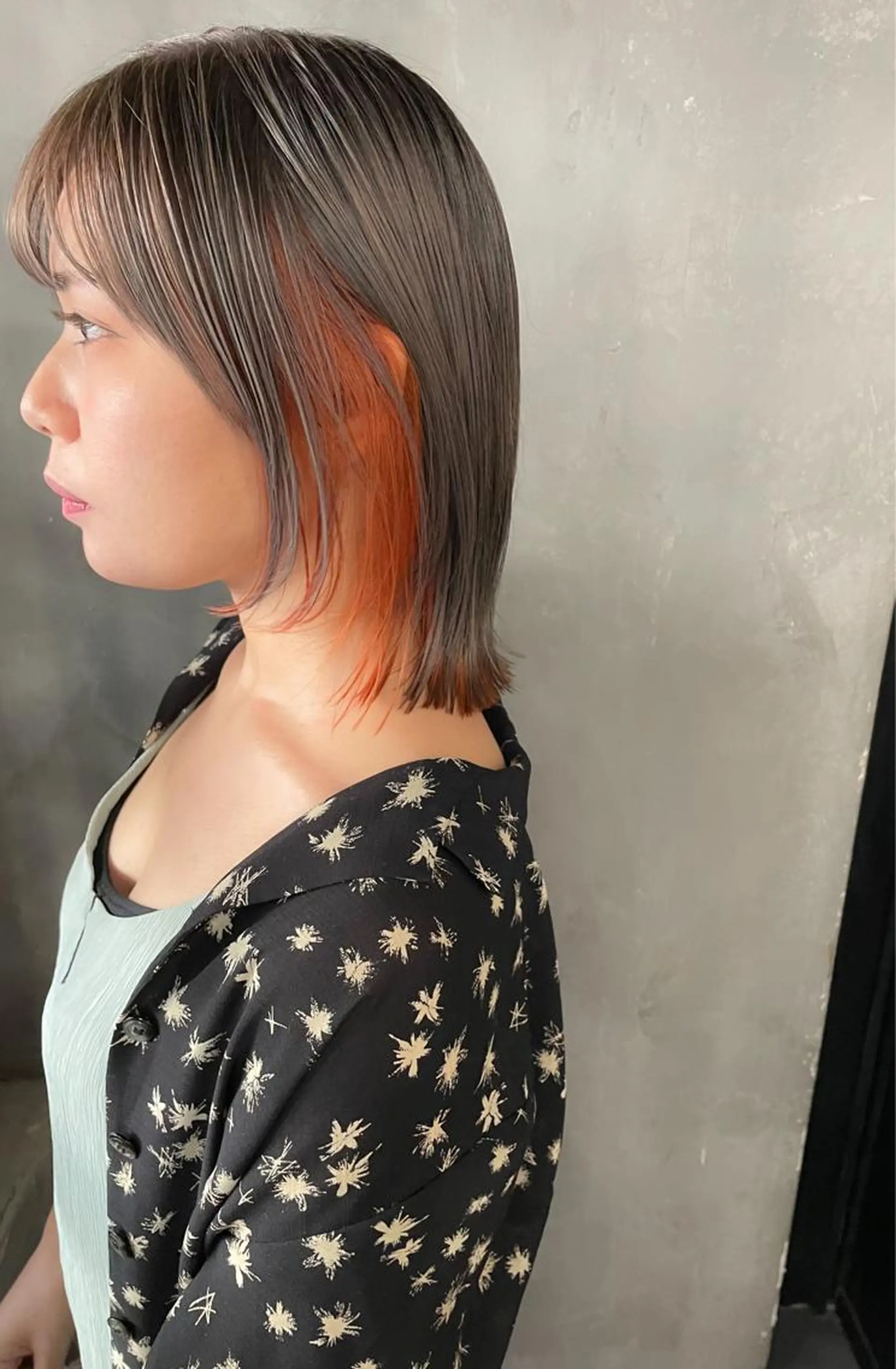 ミディアム カラー インナーカラー オレンジ ウルフカット kvell by urban.所属・ショート・ボブ ・ウルフ✂︎IMAIのヘアスタイル