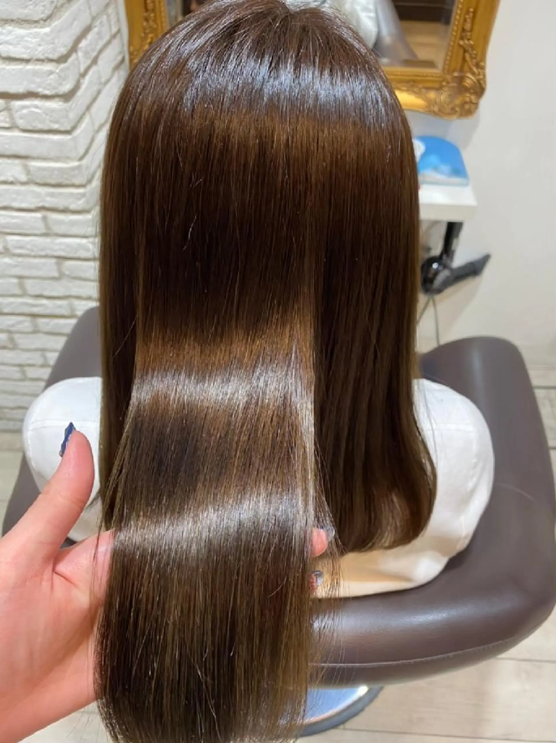 ロング alushe 岡 陽子のヘアスタイル