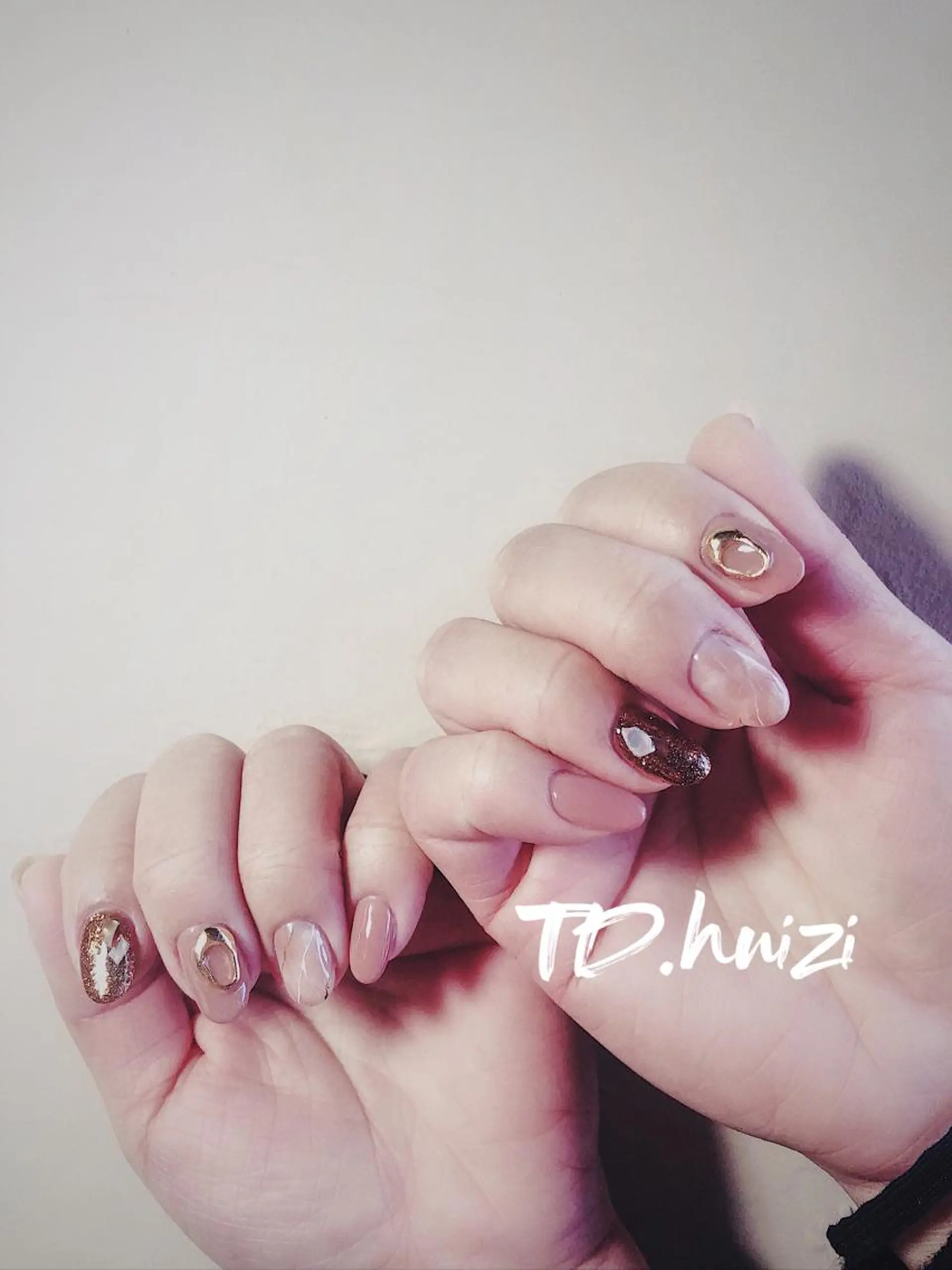 ミディアム めぐみのネイルサロン スタッフ練習のネイルデザイン