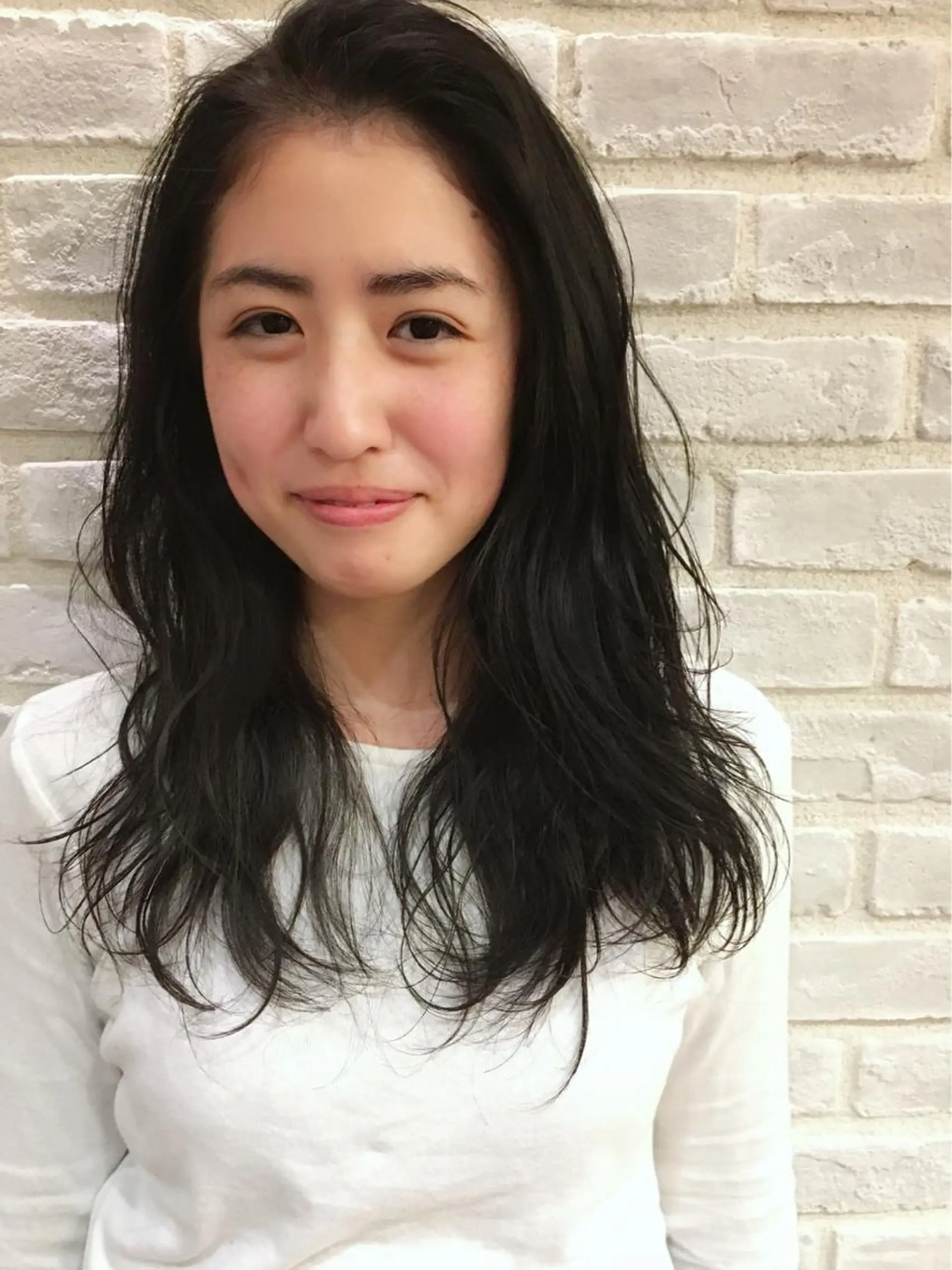 セミロング カラー ヘアアレンジ 黒髪 ナチュラルブラック rico_by ヘアとアイブロウの眉毛・アイブロウイメージ