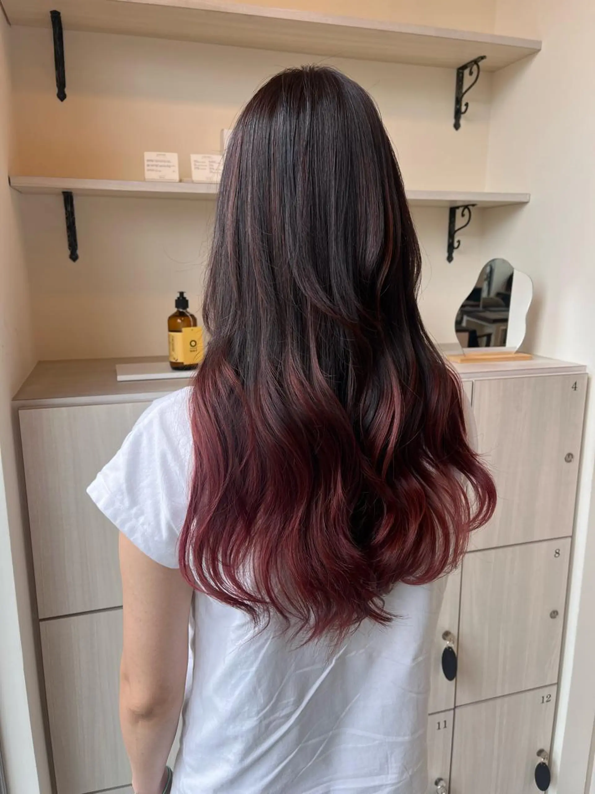 ロング カラー 渡邊 唯のヘアスタイル