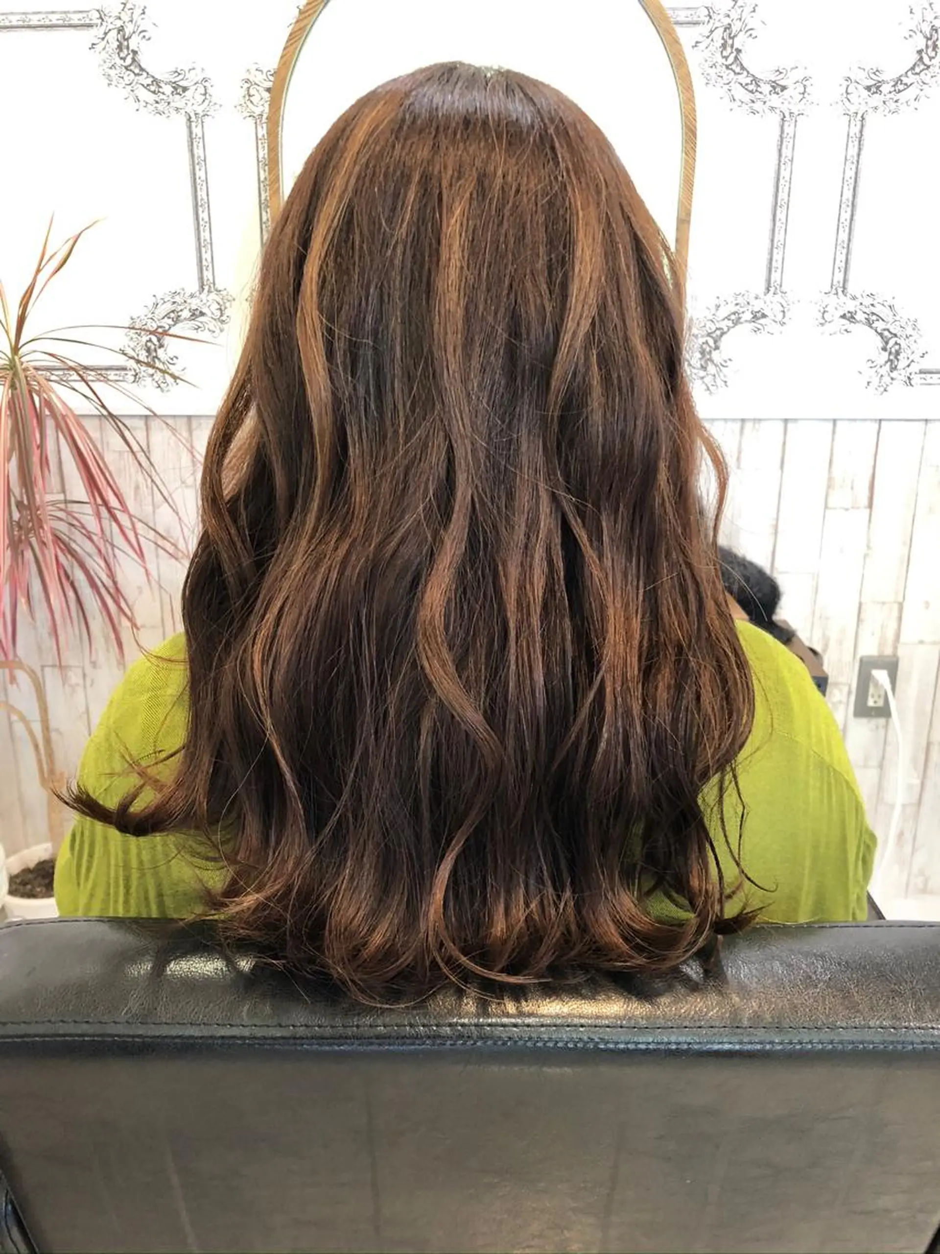 セミロング ヘアカラー 岡本 健秀のヘアスタイル