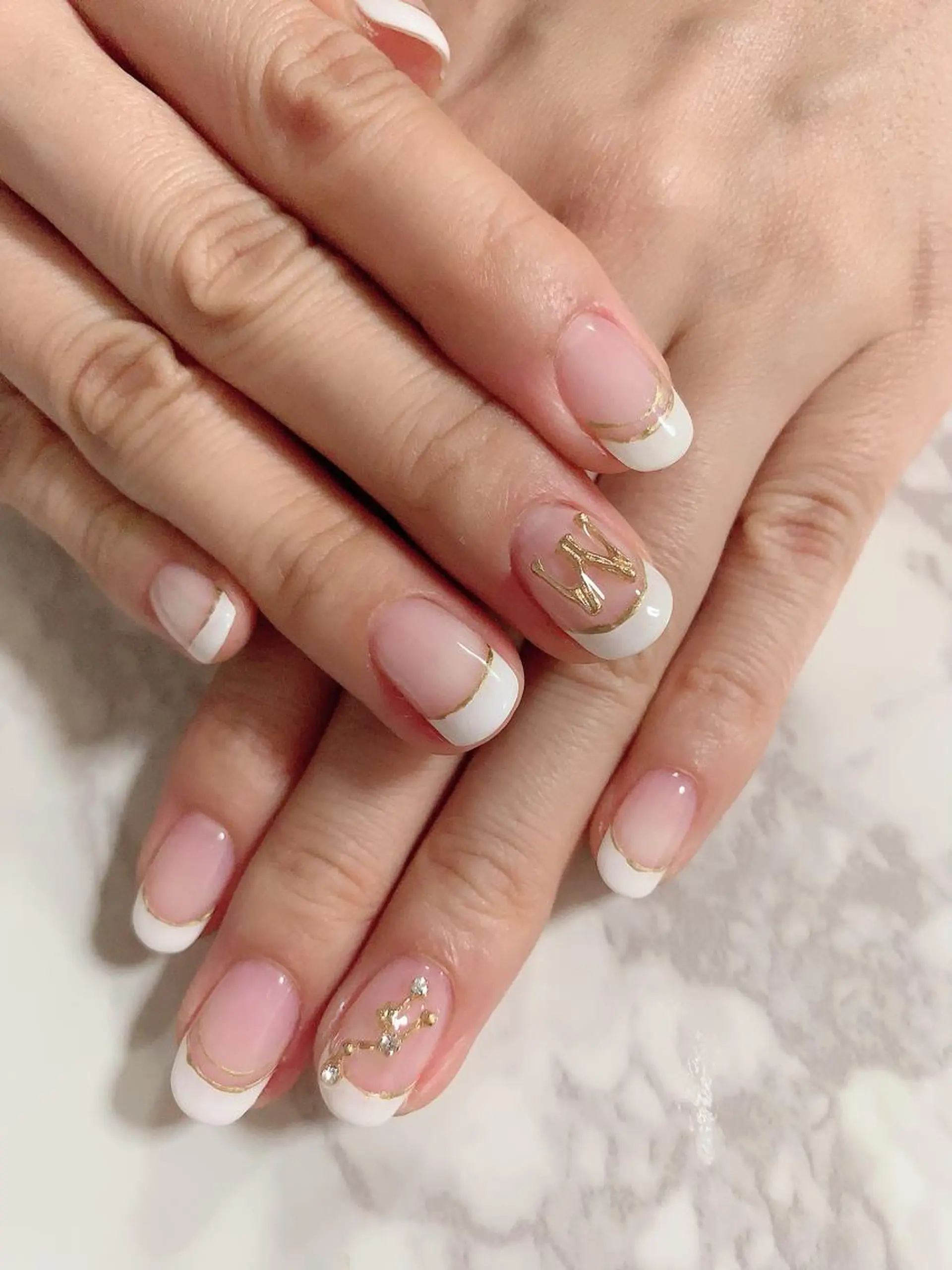 ネイル フレンチネイル ゴールド シンプルネイル atelier chic+のネイルデザイン