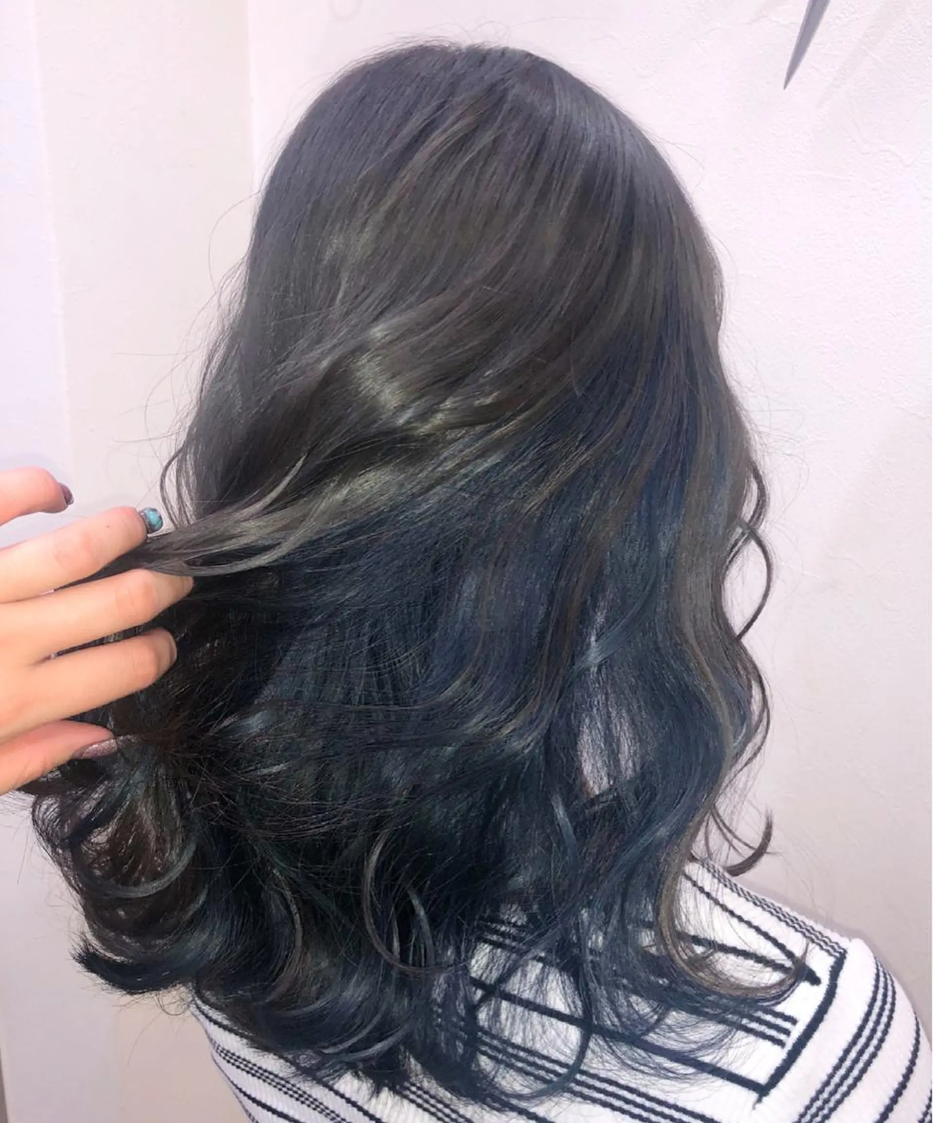 ミディアム カラー ブルーカラー ダークグレー ネイビーカラー MAKO ❤️🔥NEXTのヘアスタイル