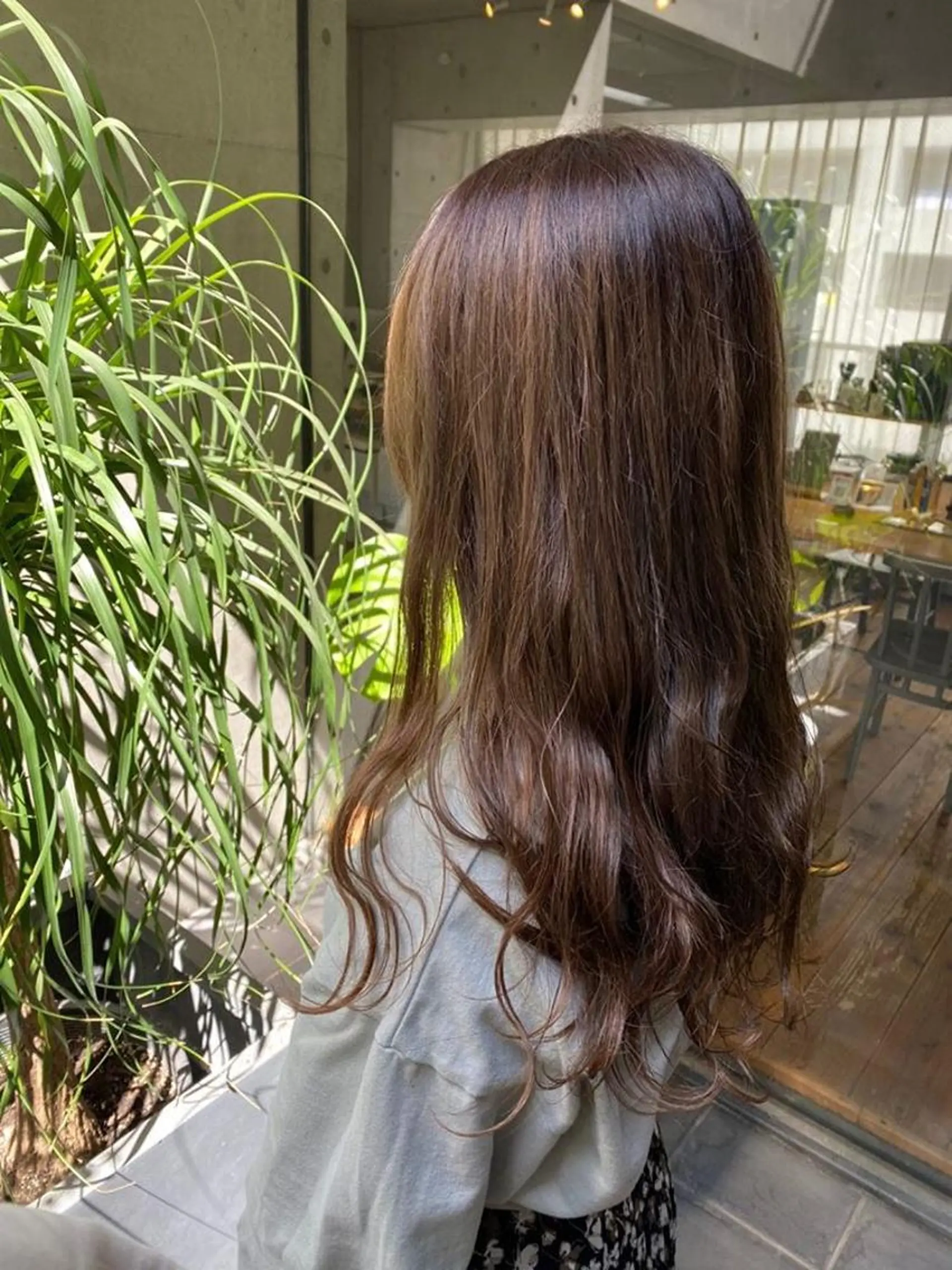 ロング カラー ベージュカラー フォギーベージュ ヘアカラー nagisa /縮毛矯正のヘアスタイル