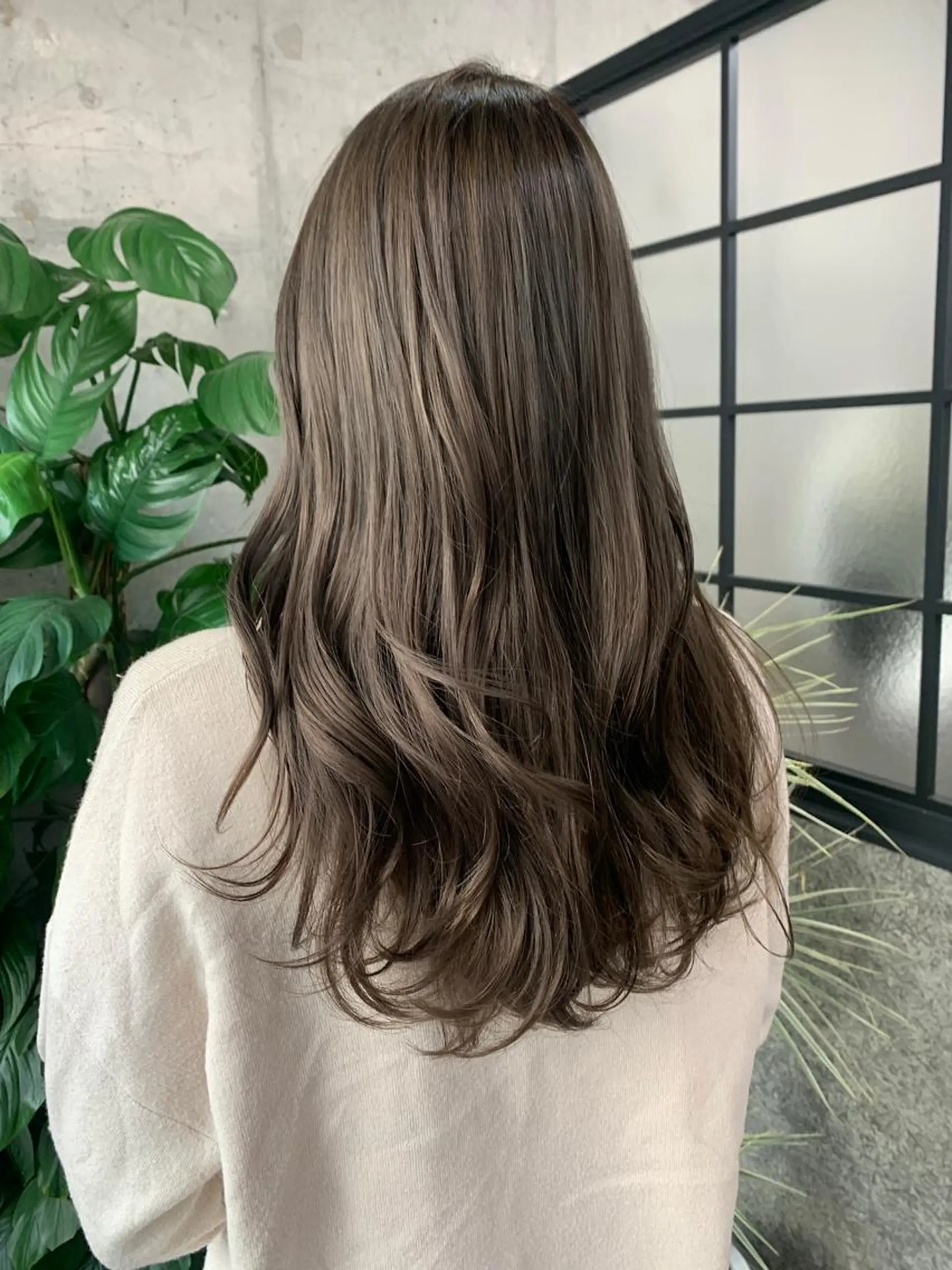 ロング カラー 透明感カラー グレージュ ハイトーンカラー ロング トリートメント 垢抜けヘア♡柔らかい カラー/mihoのヘアスタイル