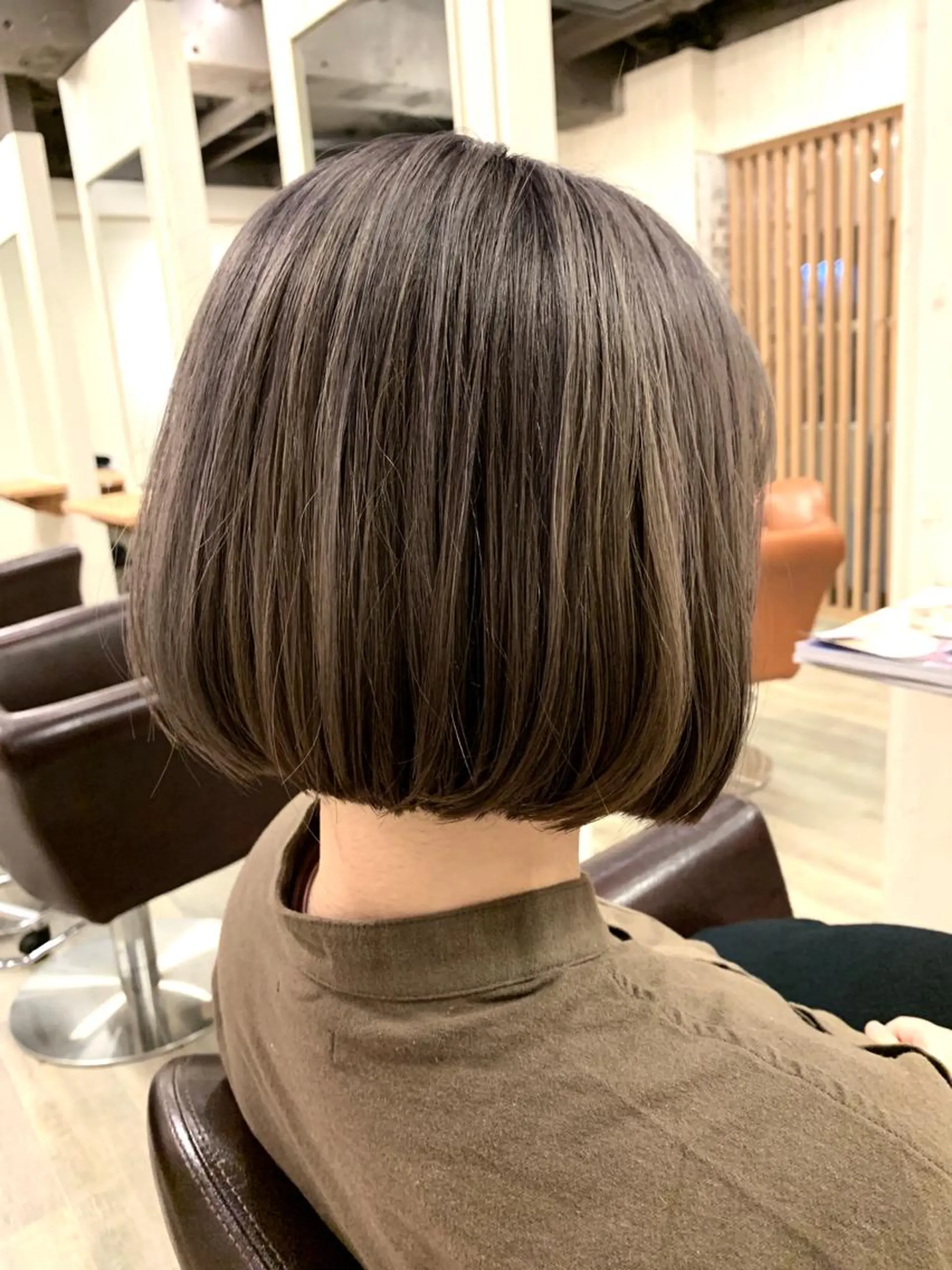 ショート カラー ヘアカラー ナカジマ ハルカのヘアスタイル