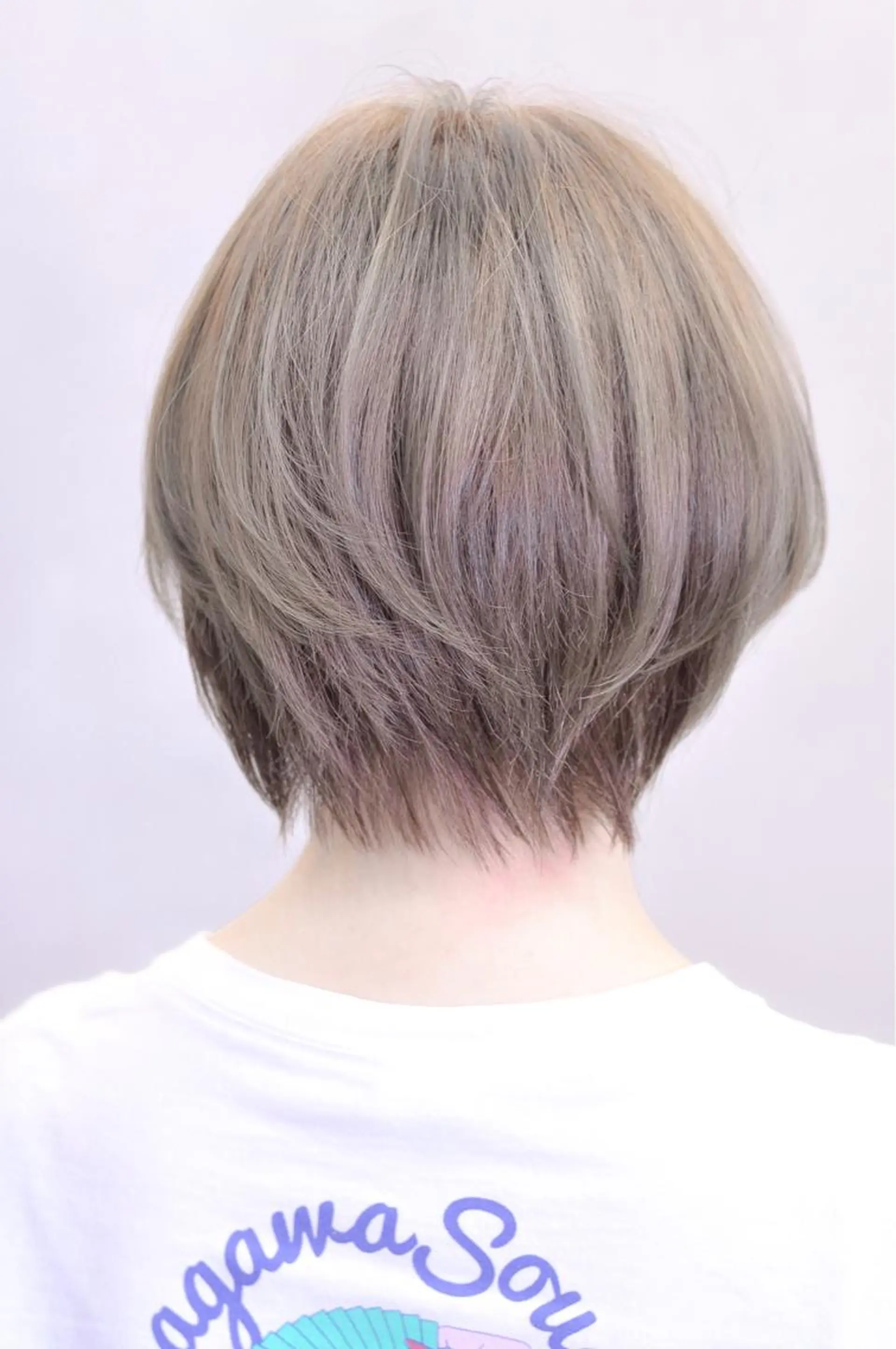 ショート ショートレイヤー アッシュ レイヤーカット ショートヘア 中田 敏明のヘアスタイル