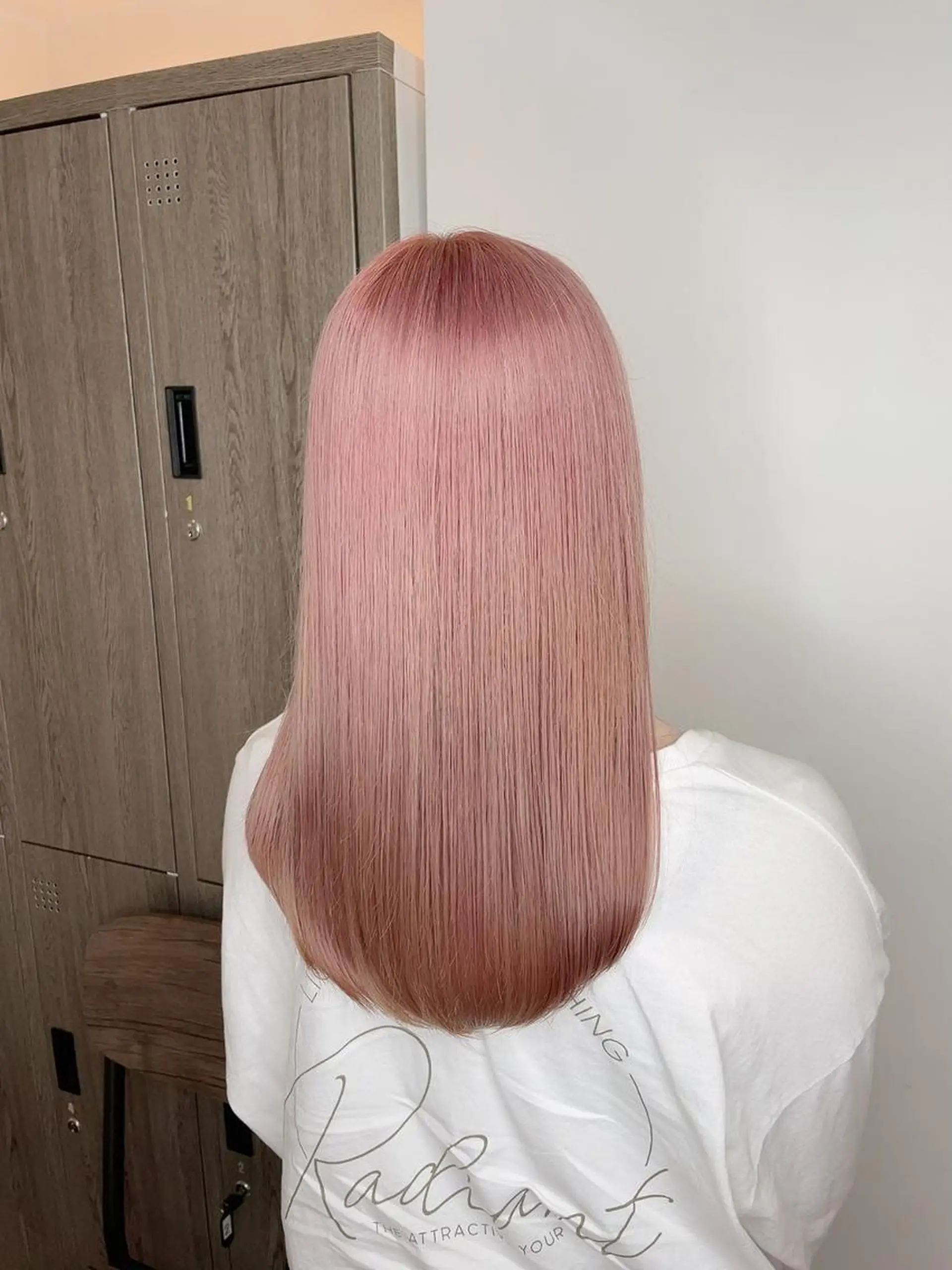 セミロング カラー パーマ ヘアアレンジ アディクシーカラー アッシュ バレイヤージュ ベージュカラー ブリーチ newi grande 横浜店のヘアスタイル