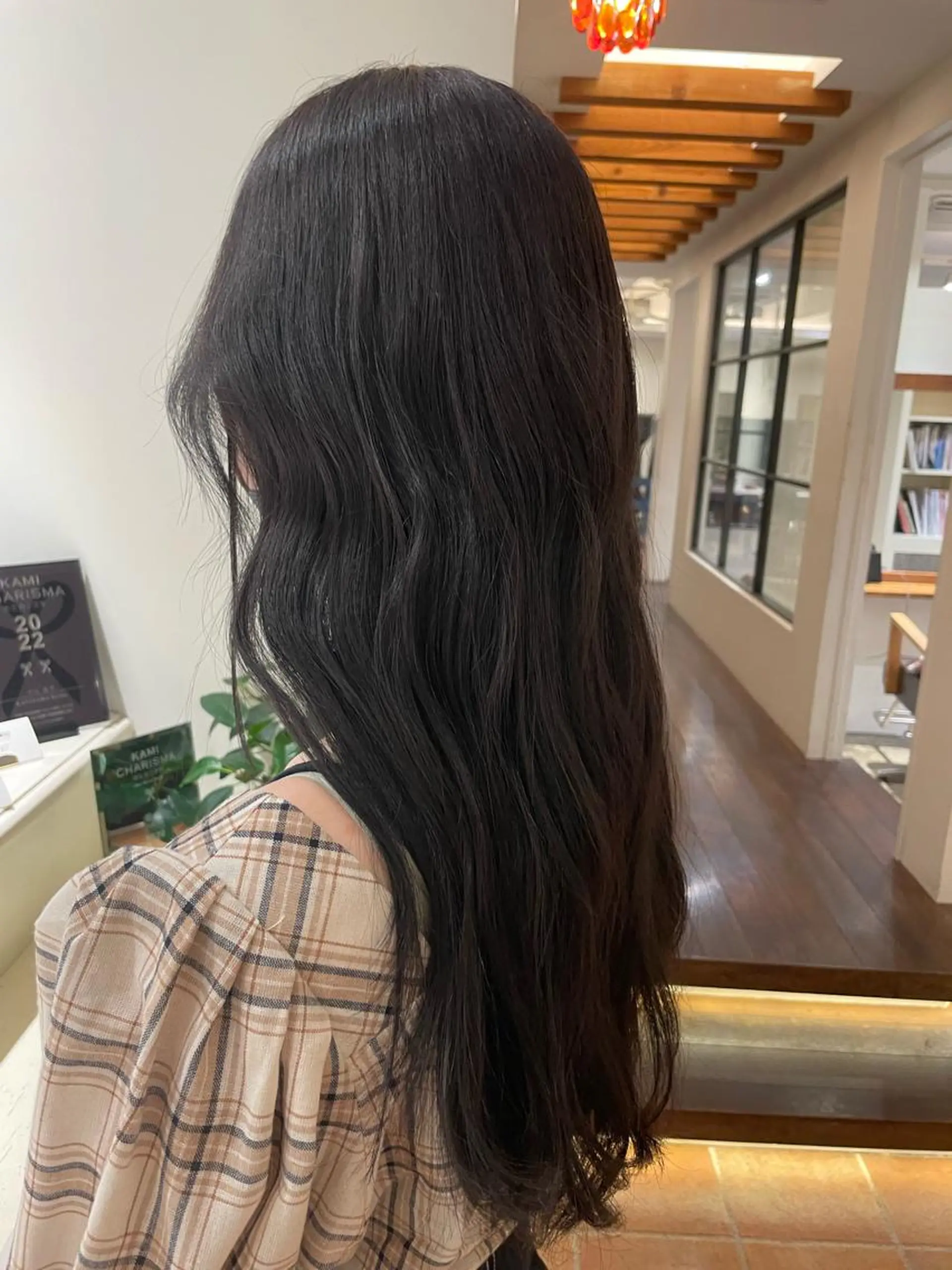 ロング イシバシ ミナミのヘアスタイル