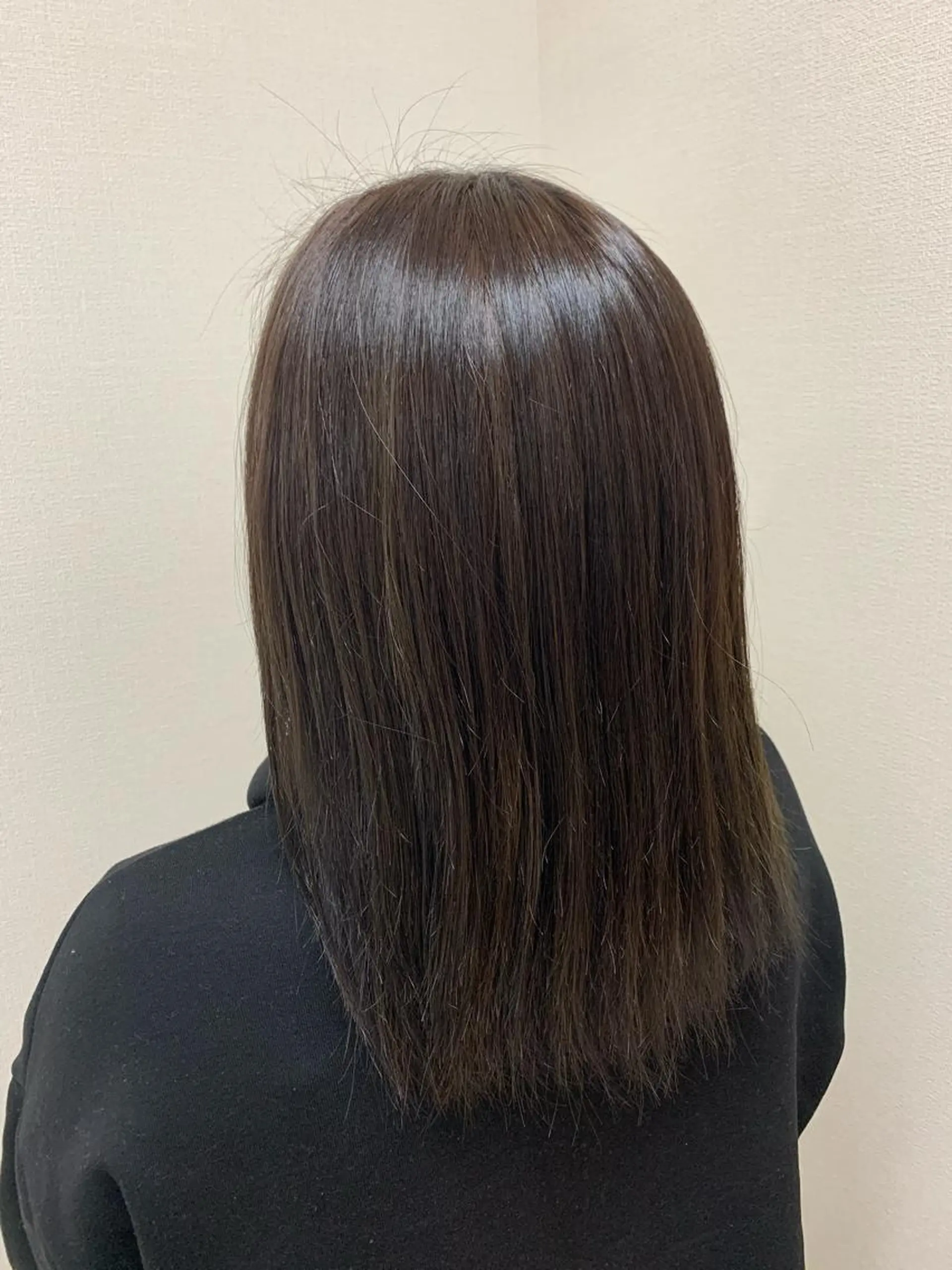 セミロング カラー 🫧透明感カラー🫧 美髪矯正🫧チサトのヘアスタイル
