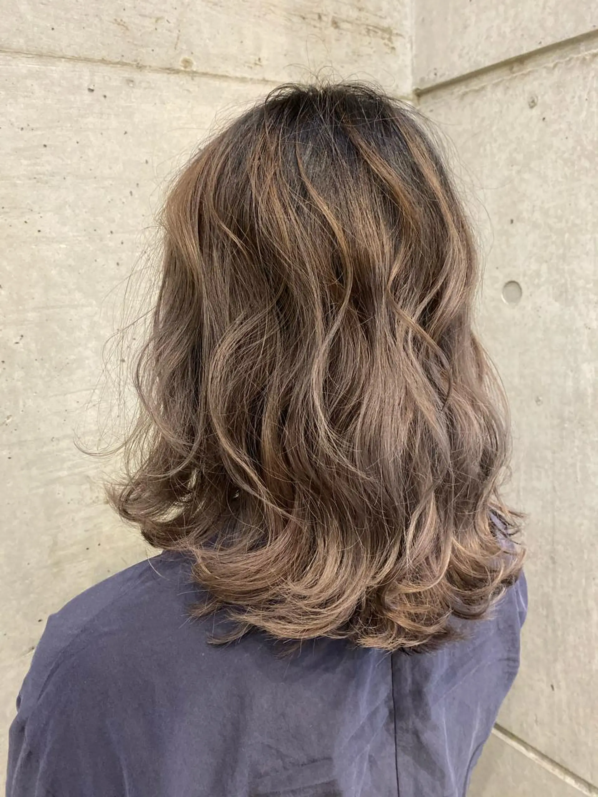 ミディアム カラー バレイヤージュ レイヤーカット 大栗 佑也  髪質改善のヘアスタイル